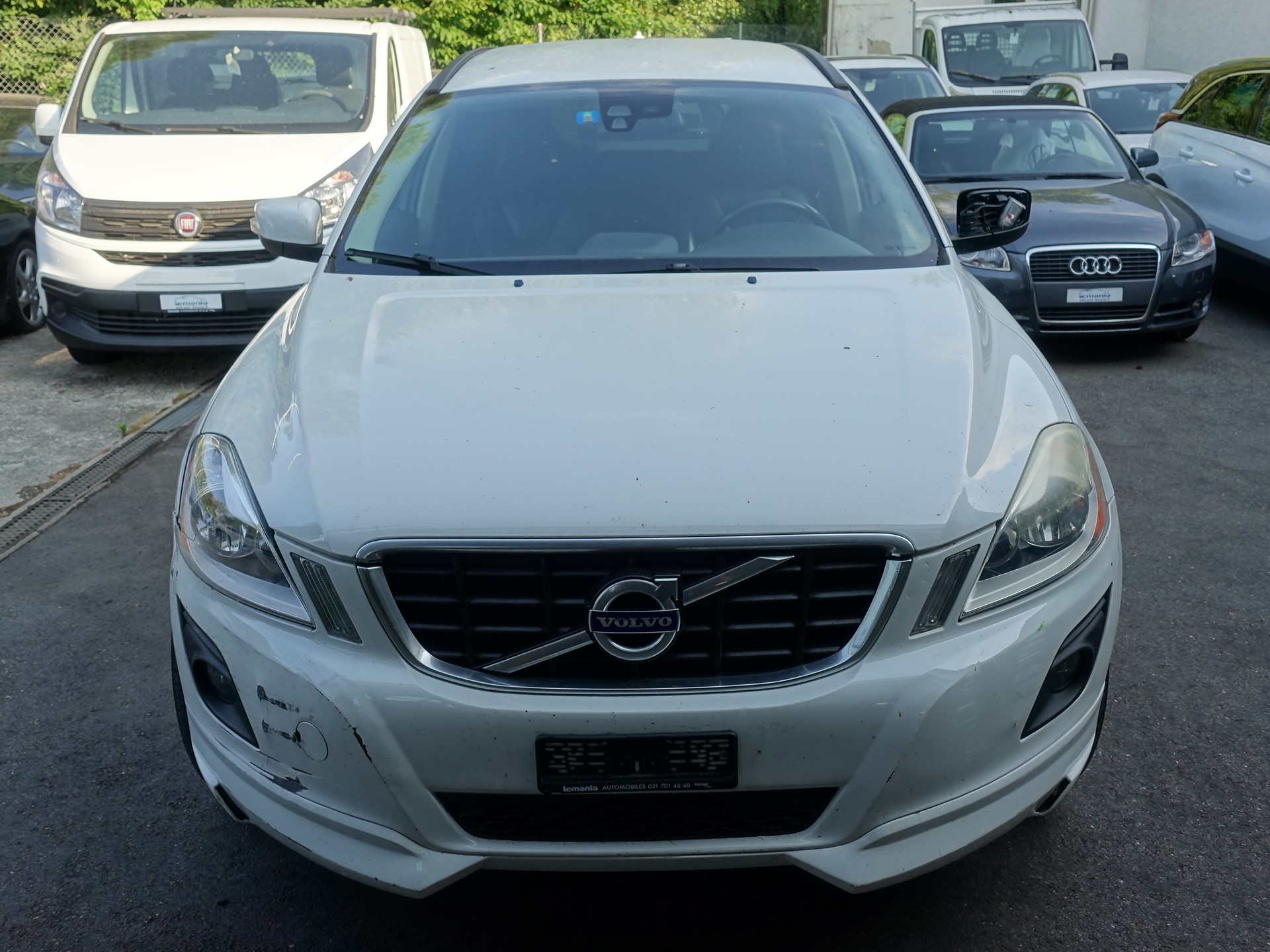 VOLVO XC60 2.4D Momentum Geartronic-showroom-element-2