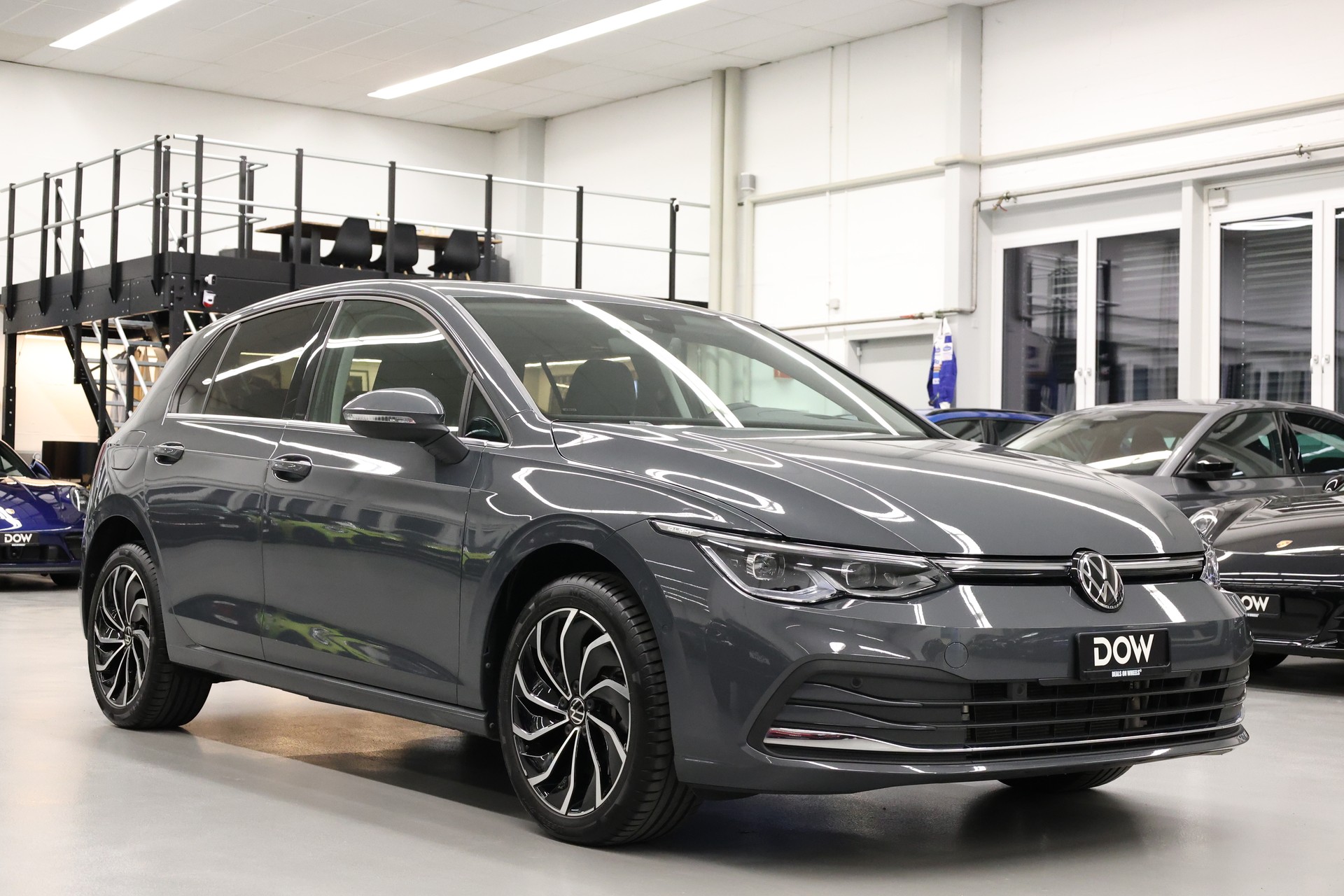 VW Golf VIII 1.4 TSI PHEV Style DSG-showroom-element-1