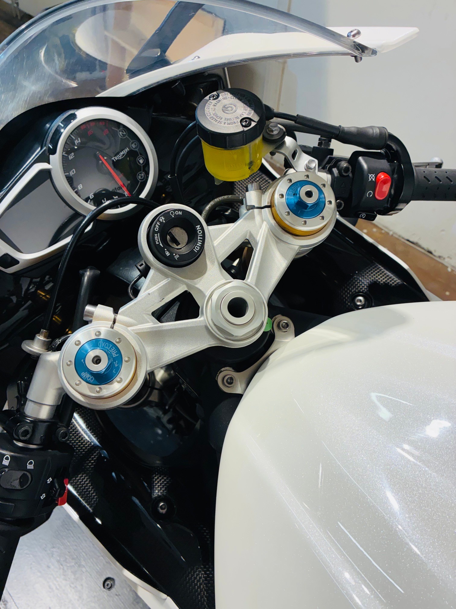 TRIUMPH Daytona 675 R ABS-image-10