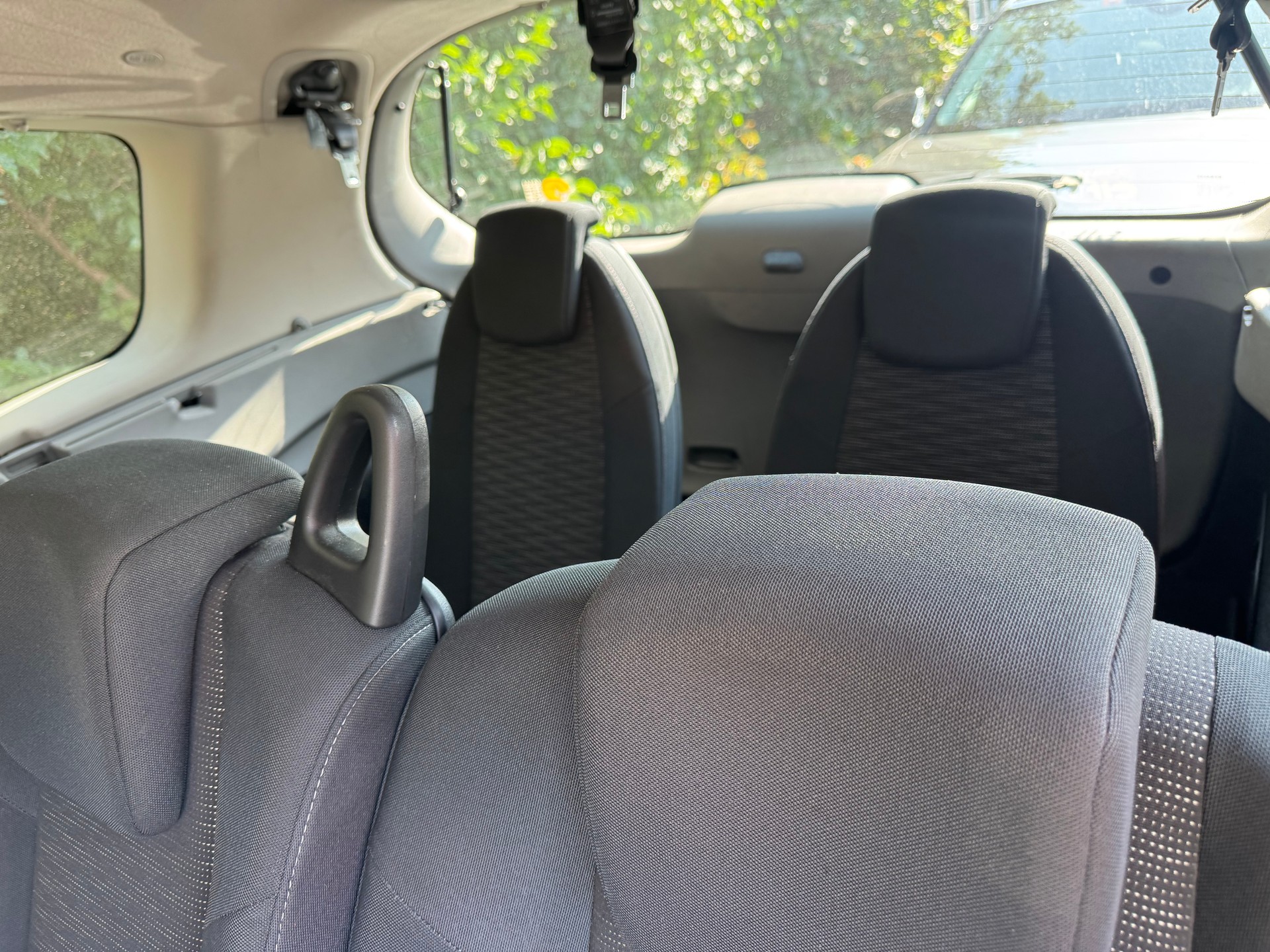RENAULT Grand Scénic 2.0 dCi Dynamique Automatic-image-7