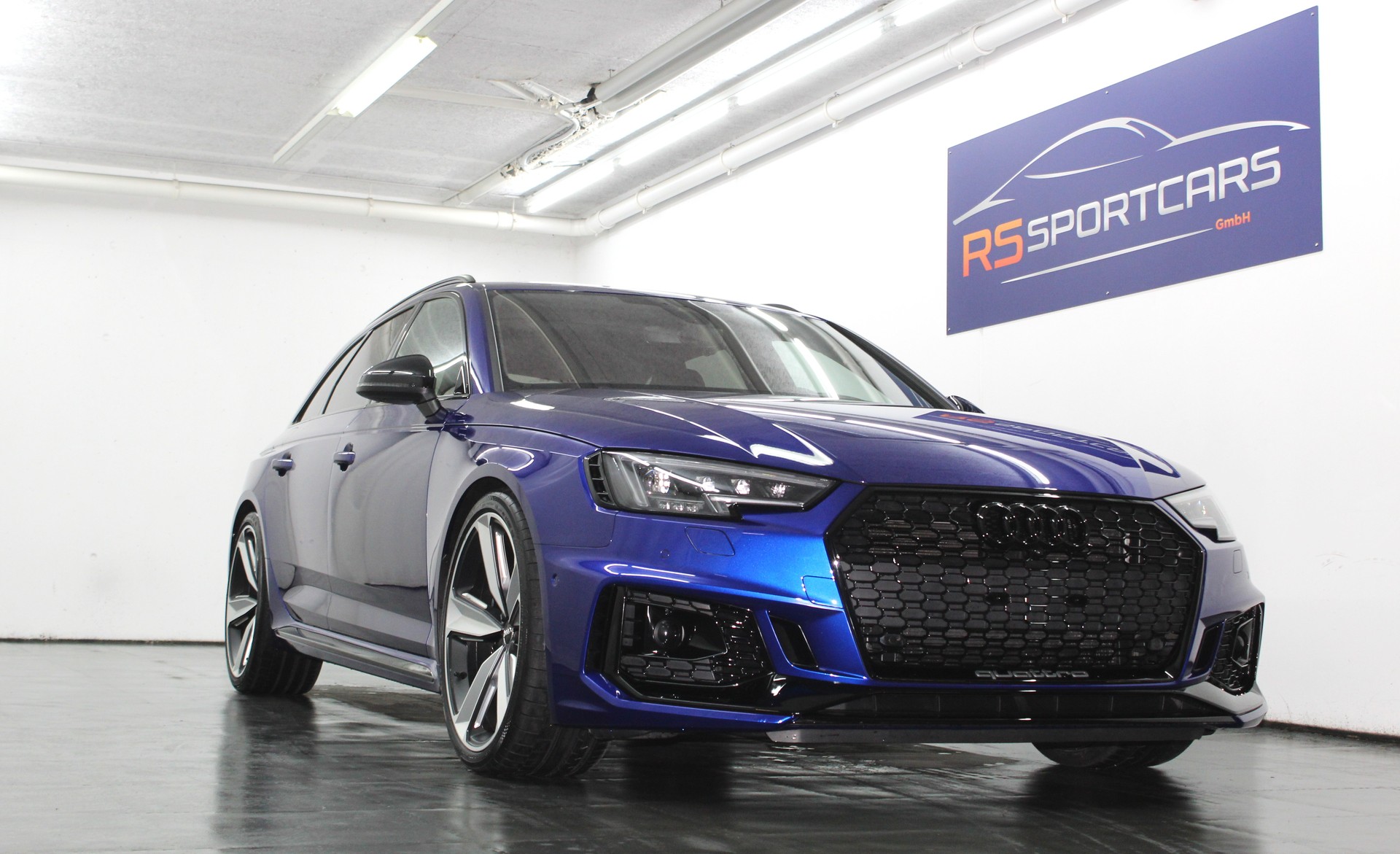 AUDI RS4 Avant 2.9 TFSI quattro tiptronic ABT Edition 510 / Sonderlackierung San Marino Blau / ohne OPF / CH-Fahrzeug-showroom-element-1