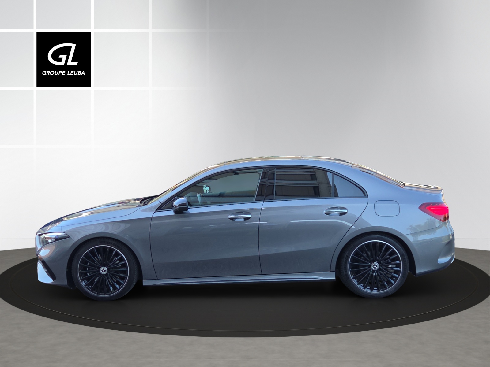 MERCEDES-BENZ A 220 Berline 4Matic 8G-DCT-showroom-element-2