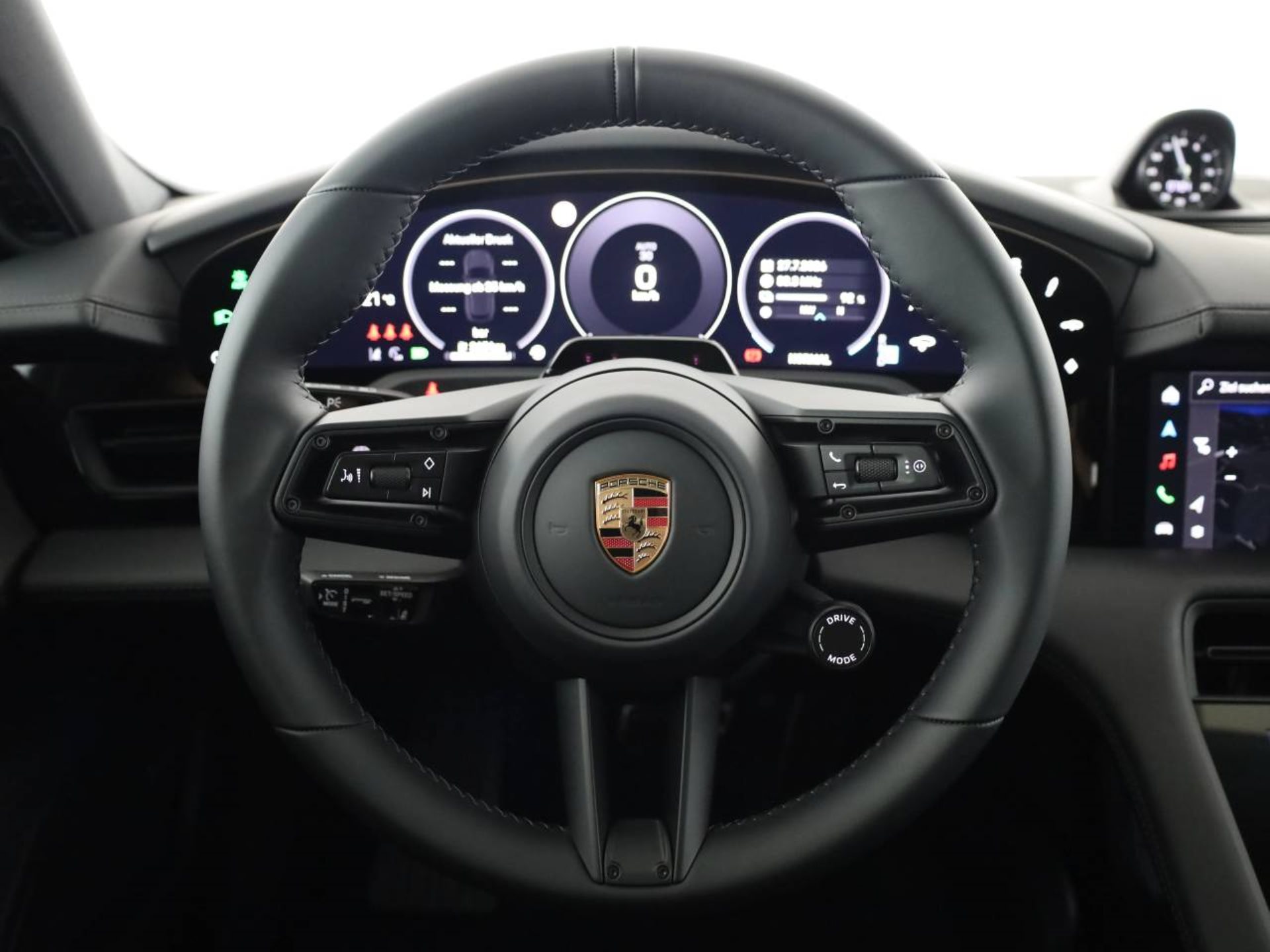 PORSCHE Taycan Sport Turismo Black Edition-showroom-element-3
