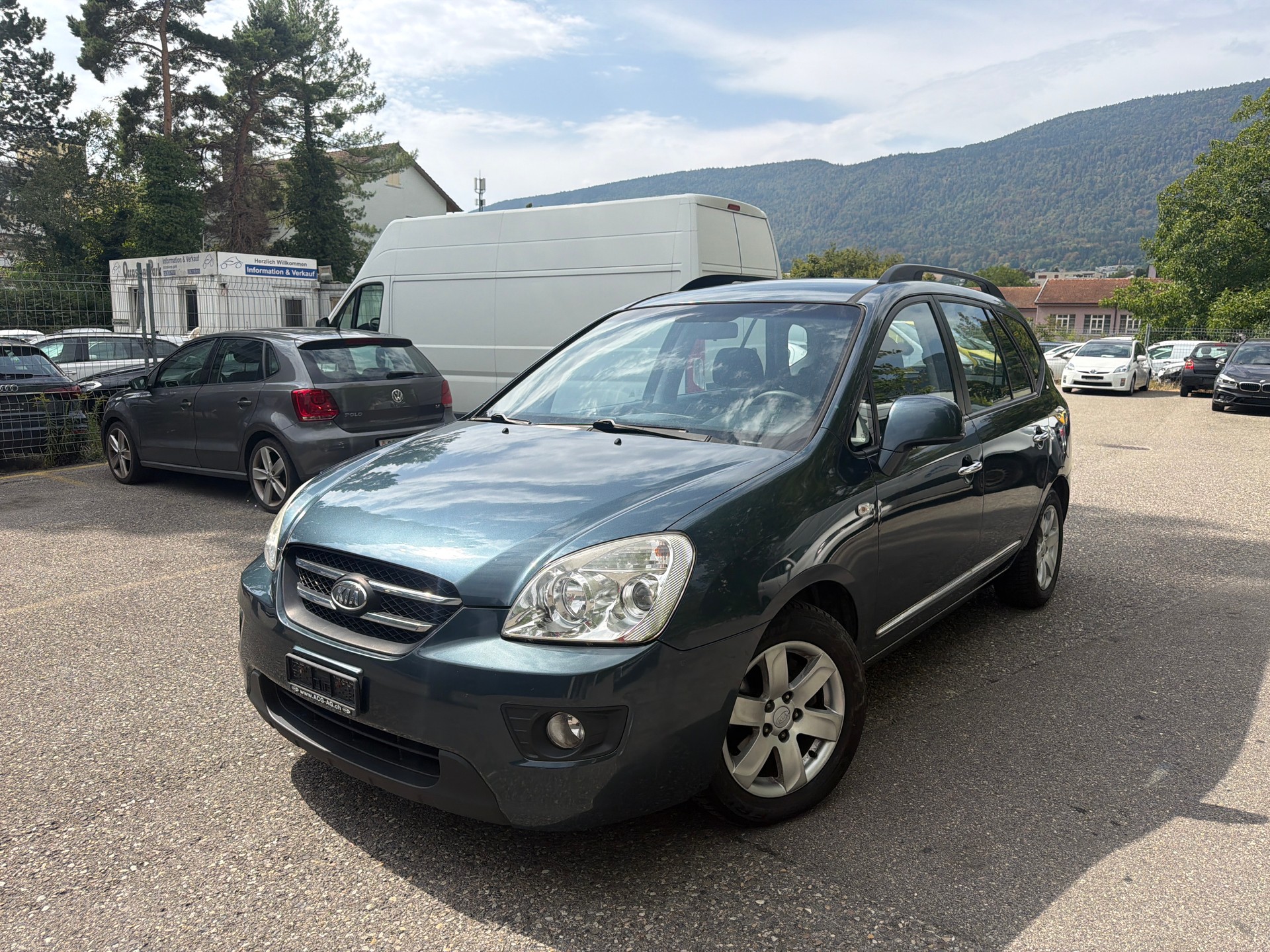 KIA Carens 2.0 CVVT Trend ** 07x Sitzplätze ** Klima-auto ** Sitzheizung ** 12x Airbag ** Letzte MFK 20.03.2024