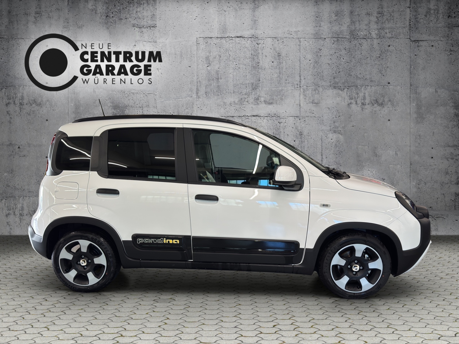 FIAT Pandina 1.0 MHEV Cross-showroom-element-2