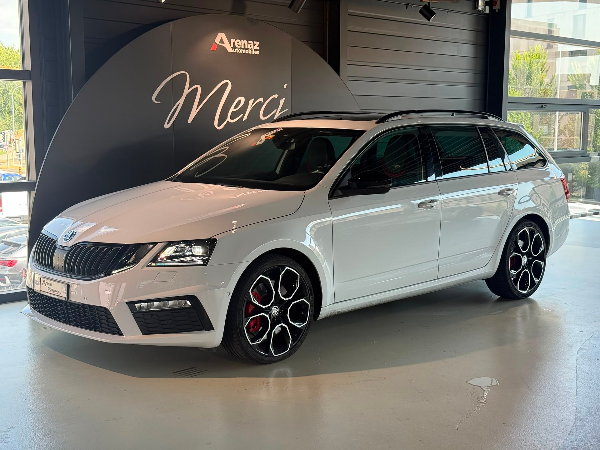 SKODA Octavia Combi 2.0 TSI RS DSG-showroom-element-2