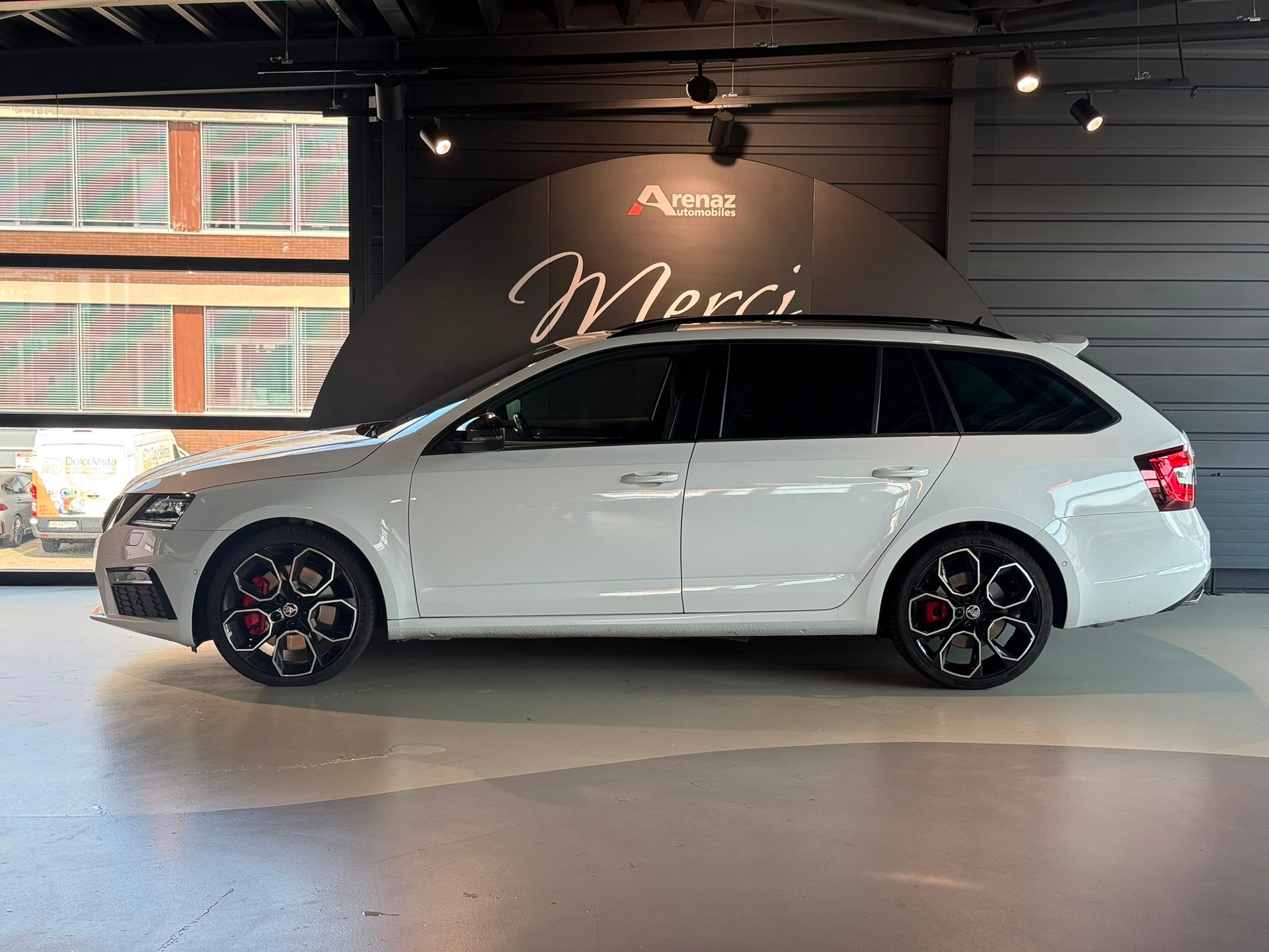 SKODA Octavia Combi 2.0 TSI RS DSG-showroom-element-3