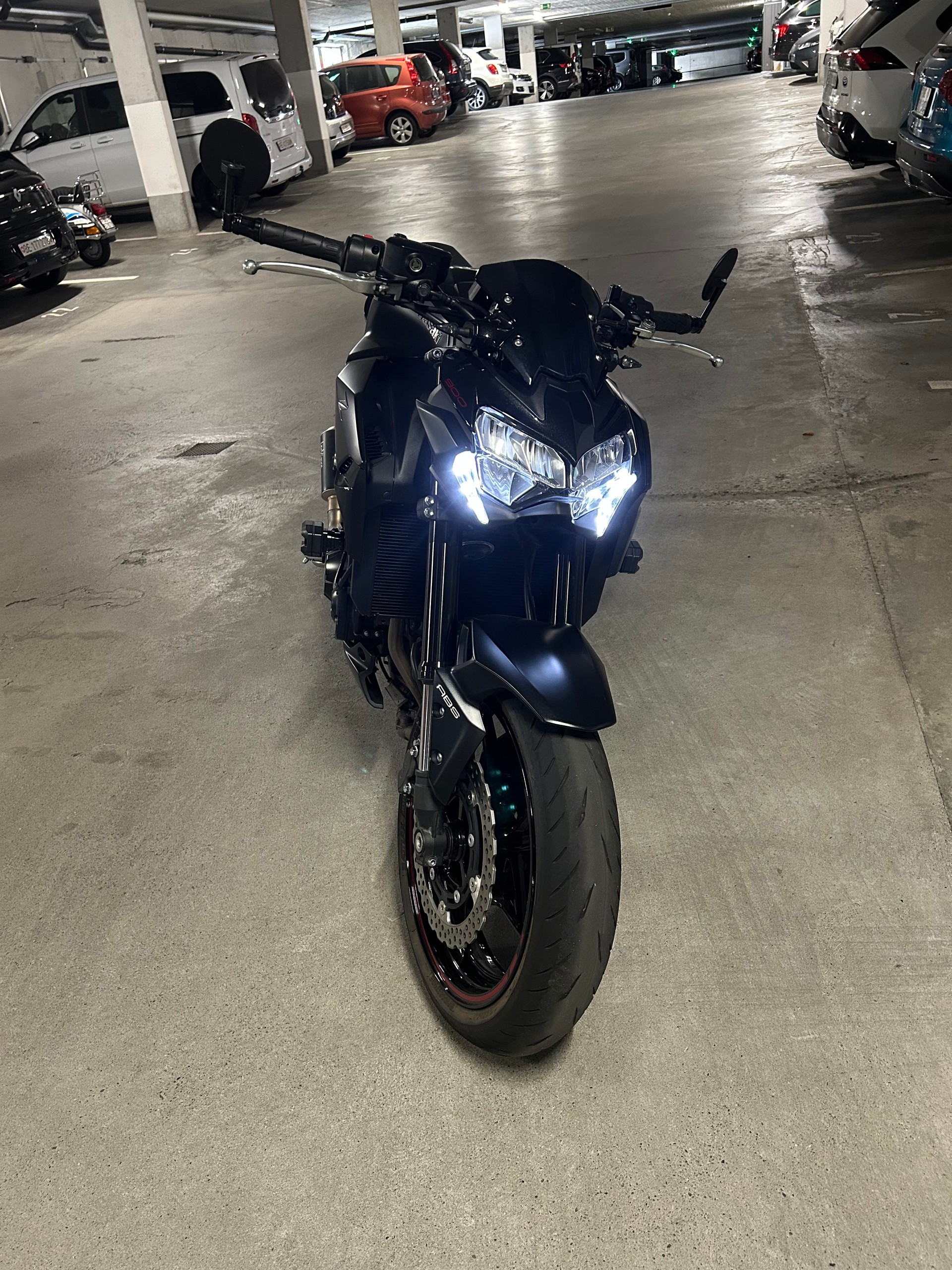 KAWASAKI Z900-image-4