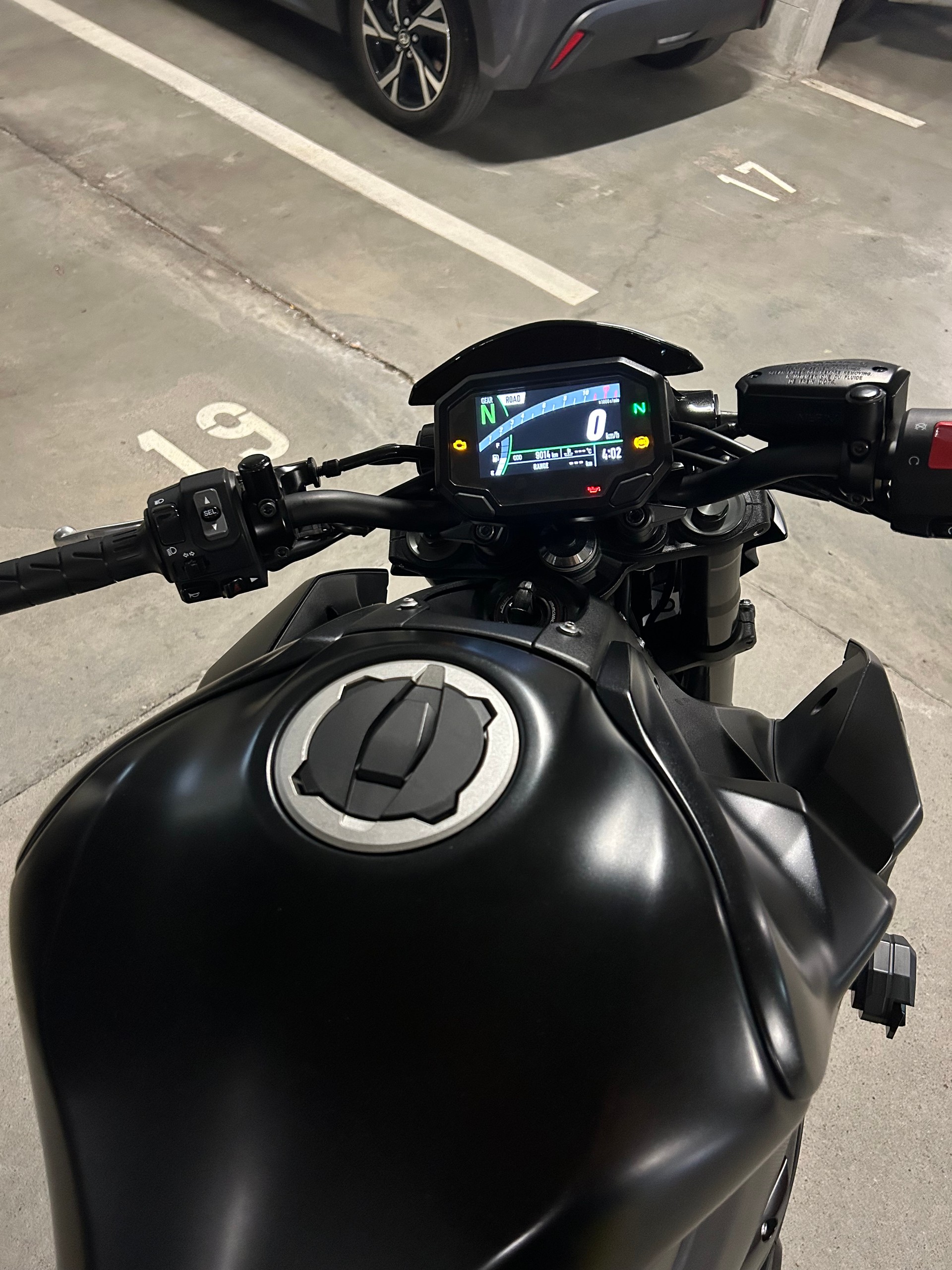 KAWASAKI Z900-image-2