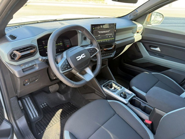DACIA Duster 1.2 Hybrid Extreme 4WD-image-4