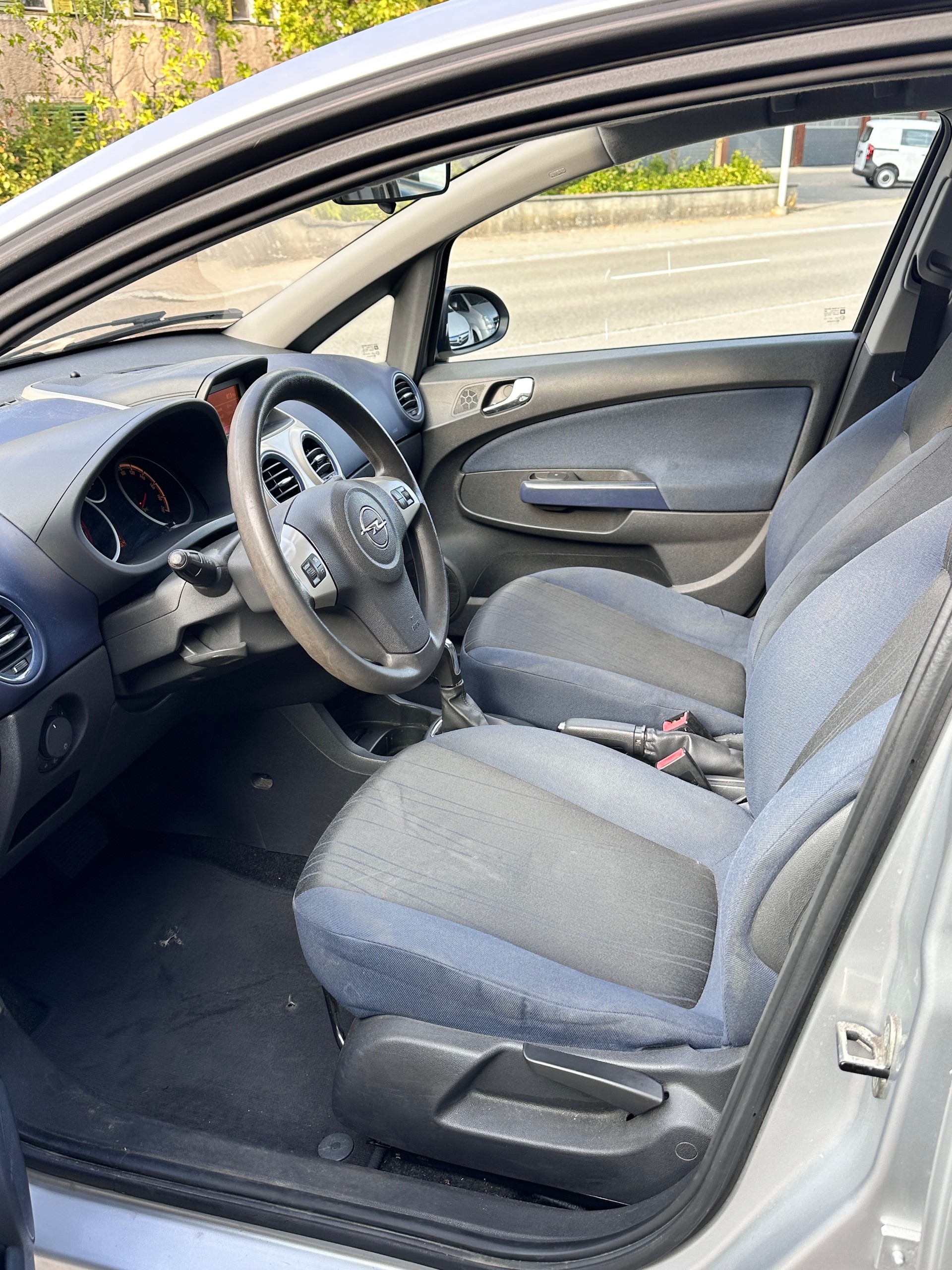 OPEL Corsa 1.4 TP Enjoy-image-7