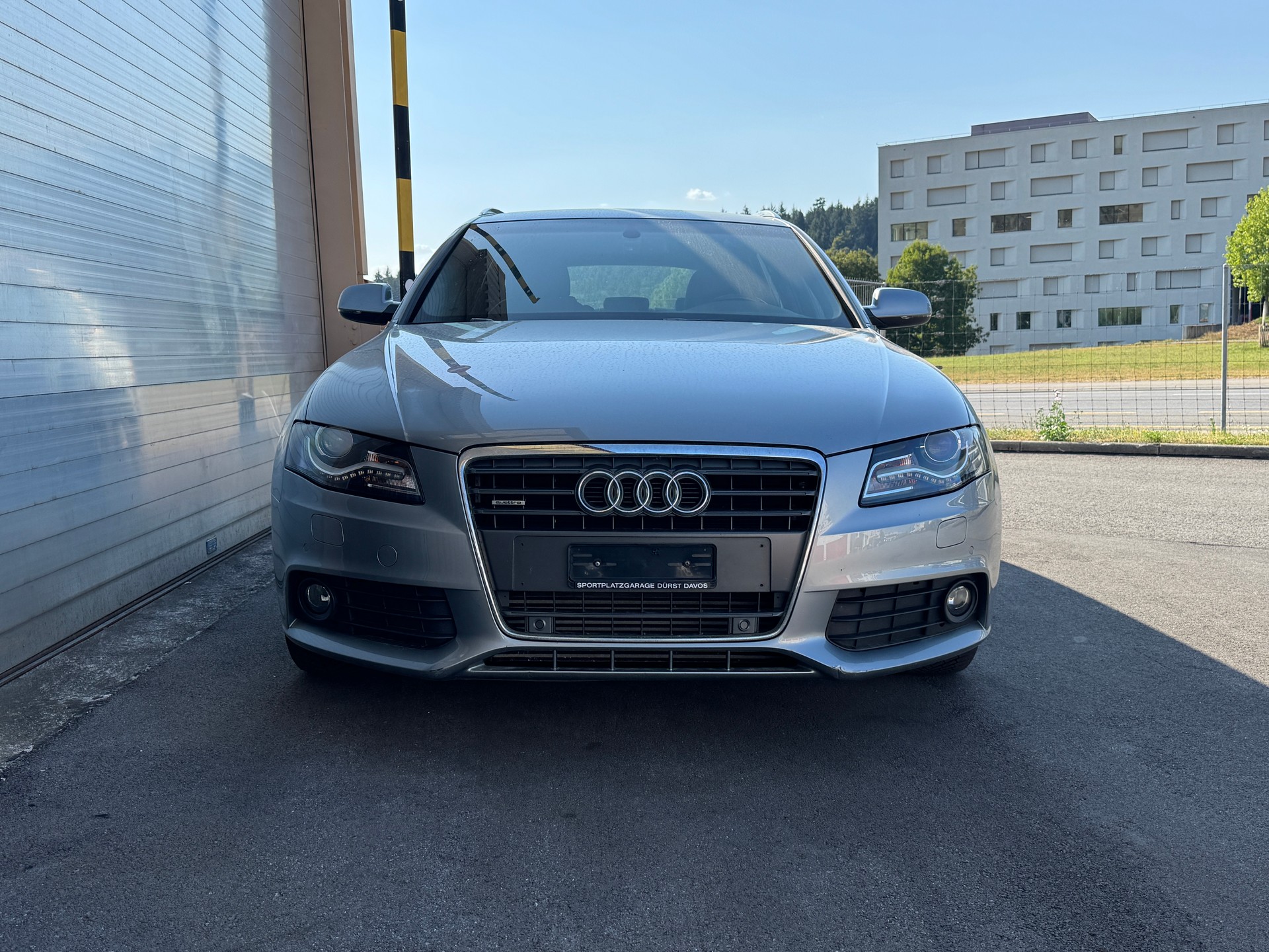 AUDI A4 Avant 2.0 TFSI quattro S-tronic-showroom-element-1