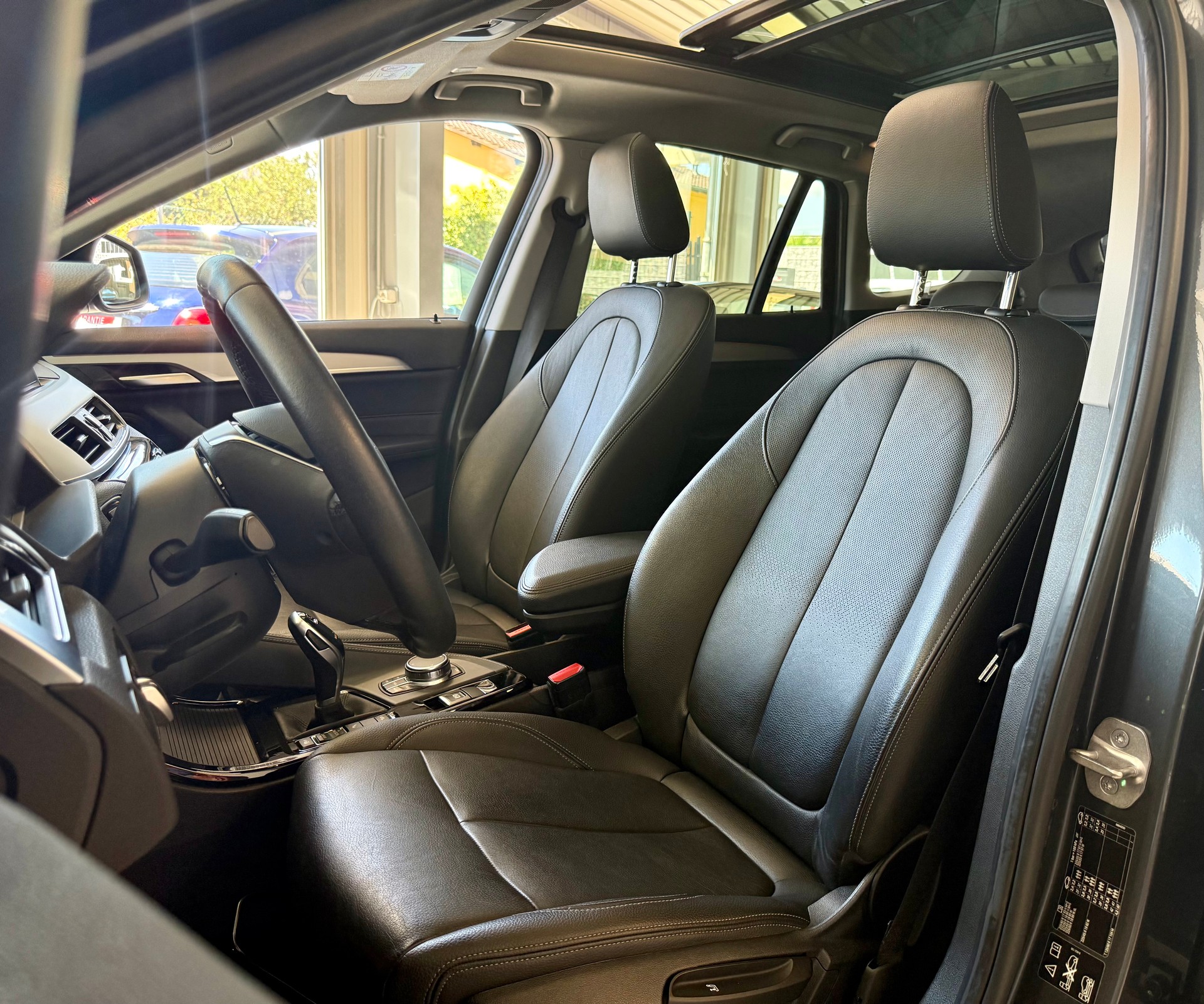 BMW X1 xDrive 20i xLine Steptronic-image-14