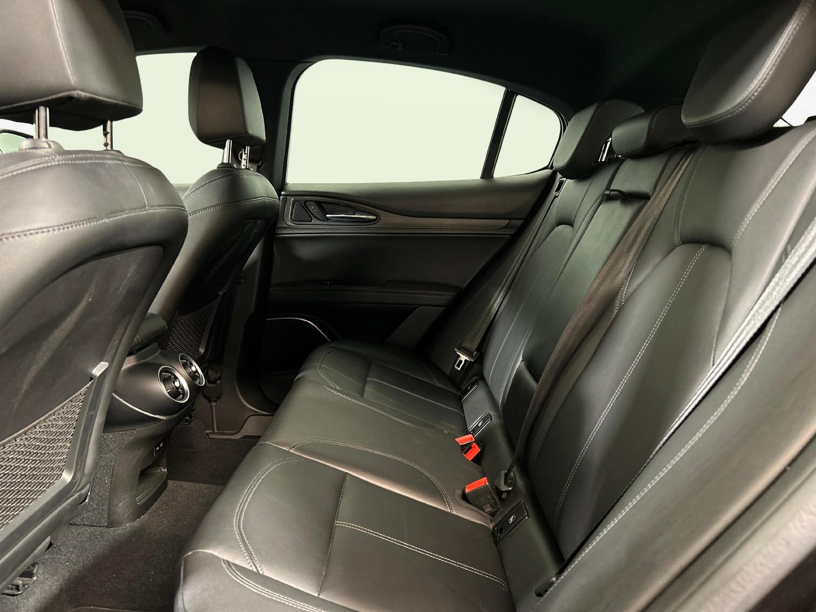 ALFA ROMEO Stelvio 2.0 Q4 280 Ti-showroom-element-3