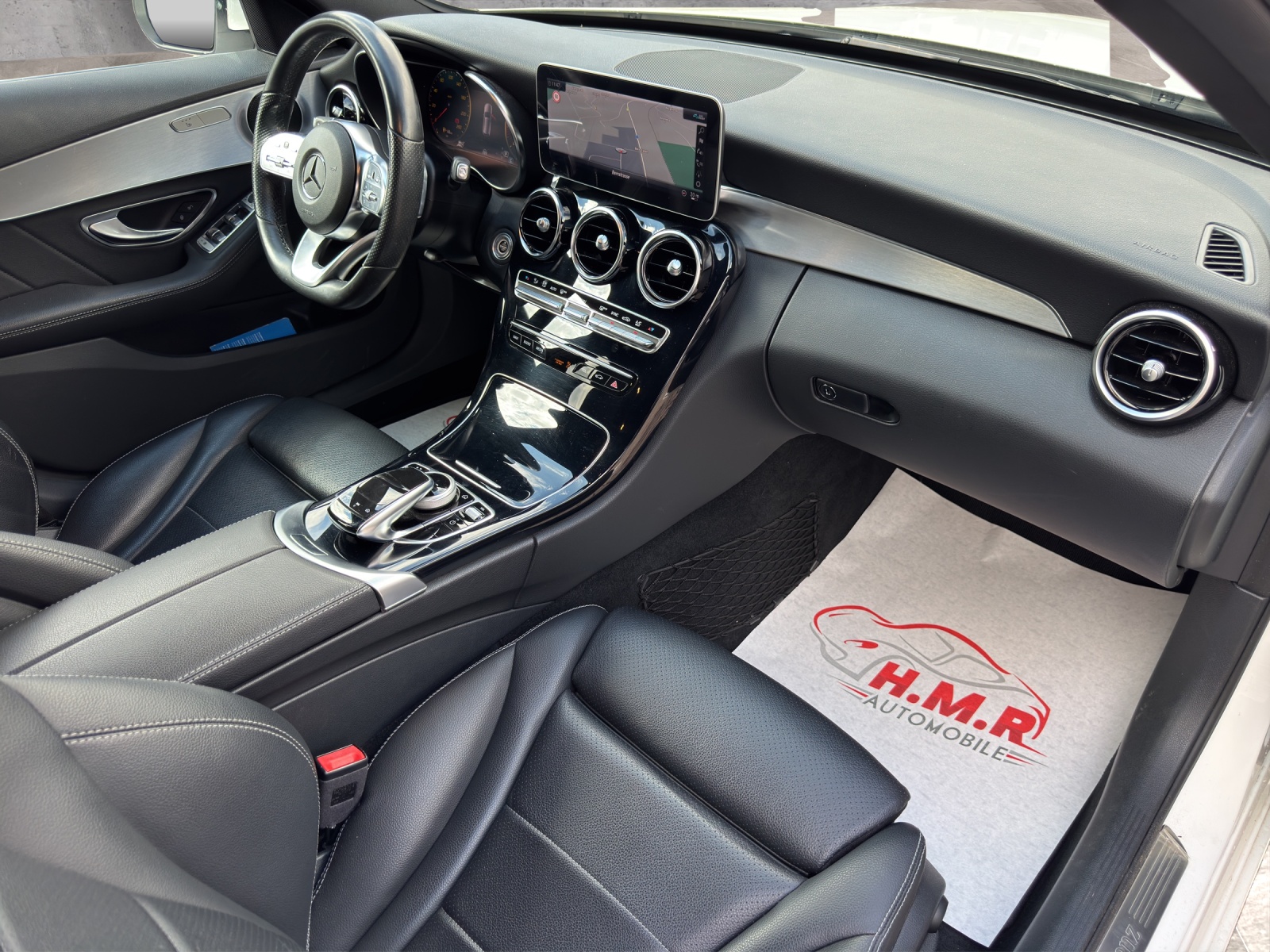 MERCEDES-BENZ C 200 AMG Line 4Matic 9G-Tronic-image-10