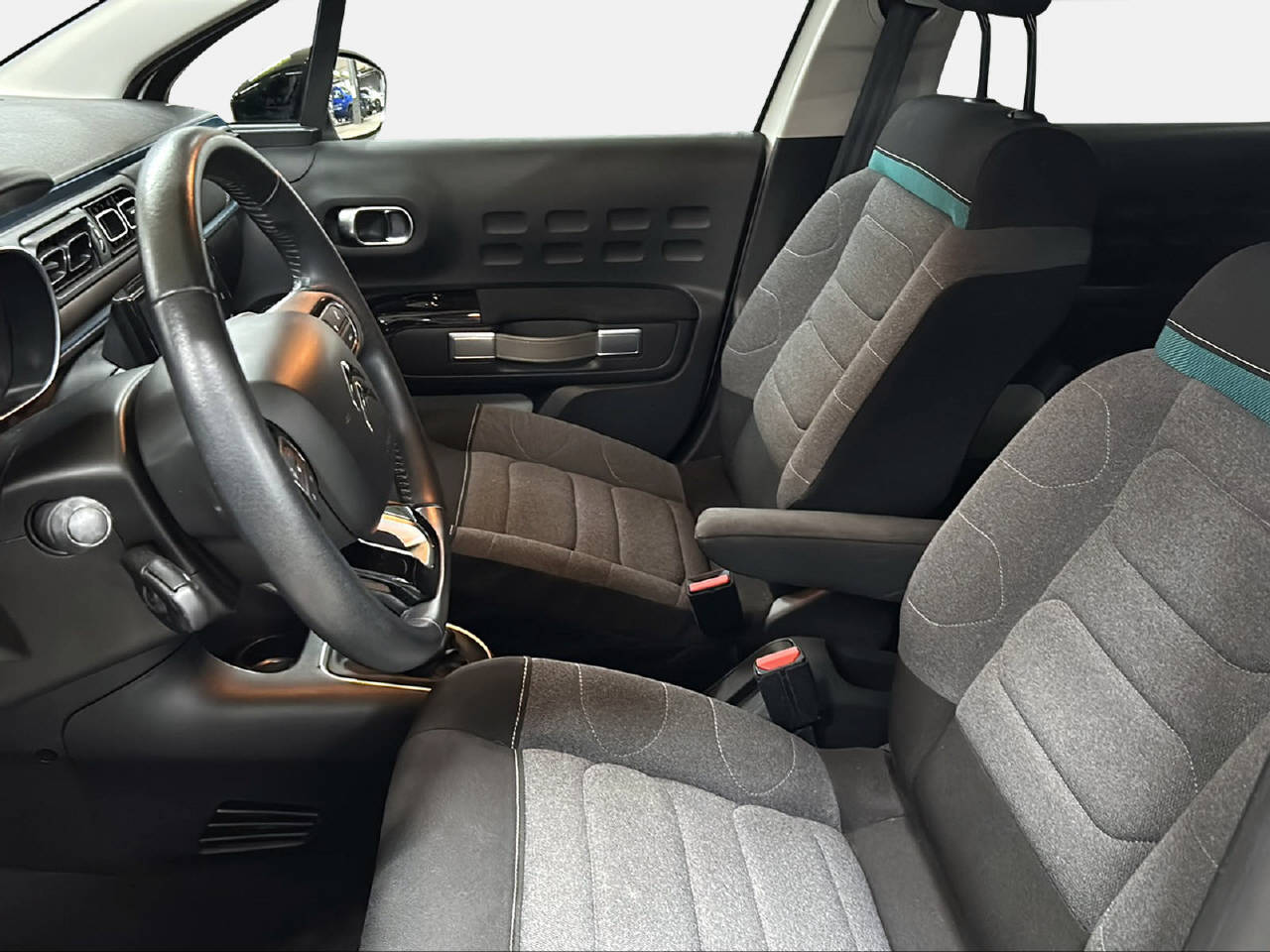 CITROEN C3 1.2 PureTech Shine-showroom-element-2