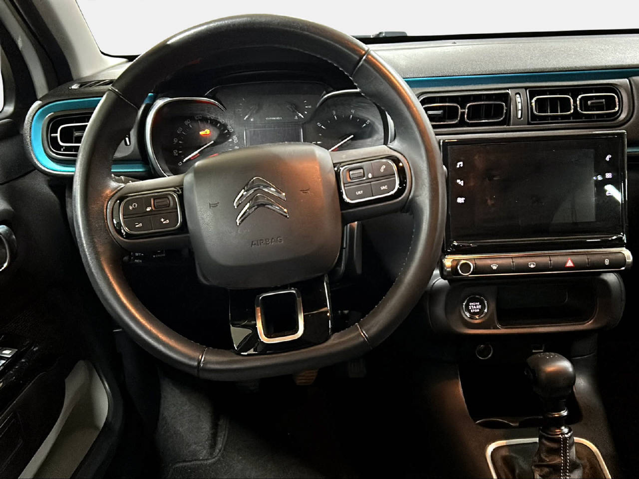 CITROEN C3 1.2 PureTech Shine-image-4