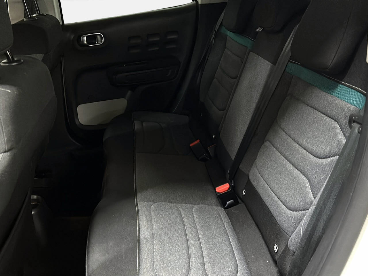 CITROEN C3 1.2 PureTech Shine-image-5