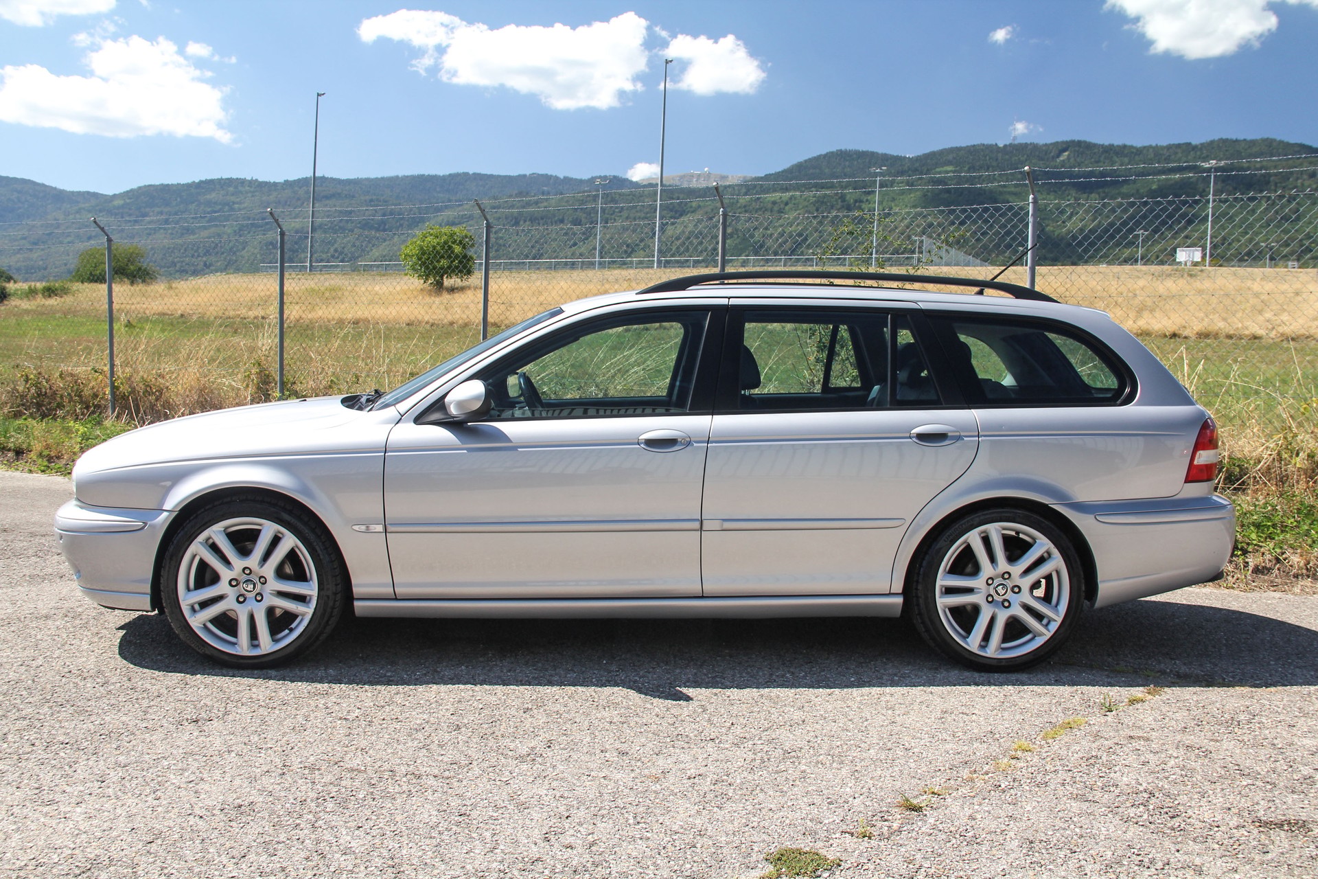 JAGUAR X-Type Estate 3.0 V6 Traction4 Sport-image-24