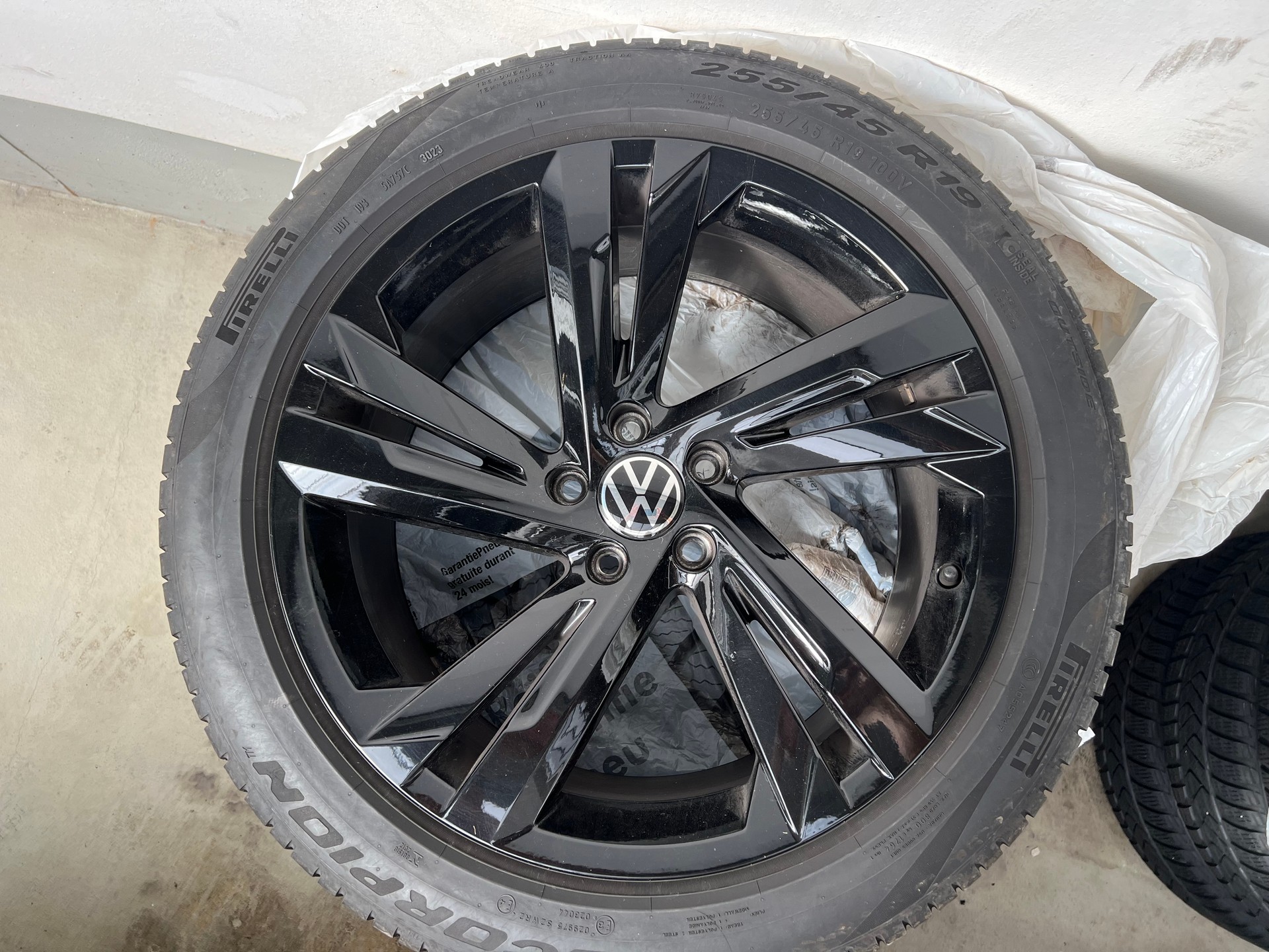 VW Tiguan Allspace 2.0 TDI SCR R-Line 4Motion DSG-image-12