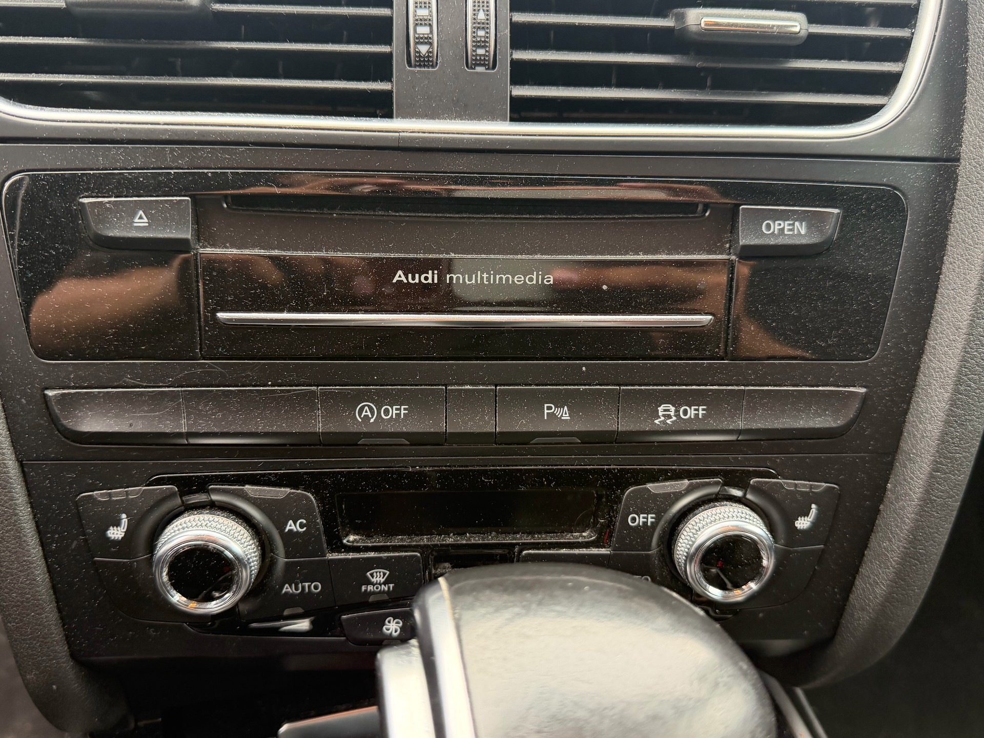 AUDI A4 Avant 3.0 TDI quattro S-tronic-image-17