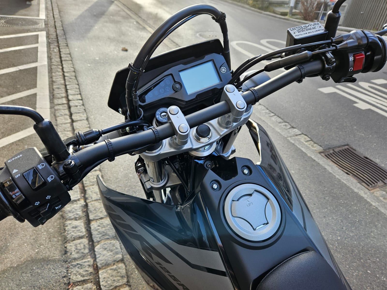 YAMAHA WR 125-image-5