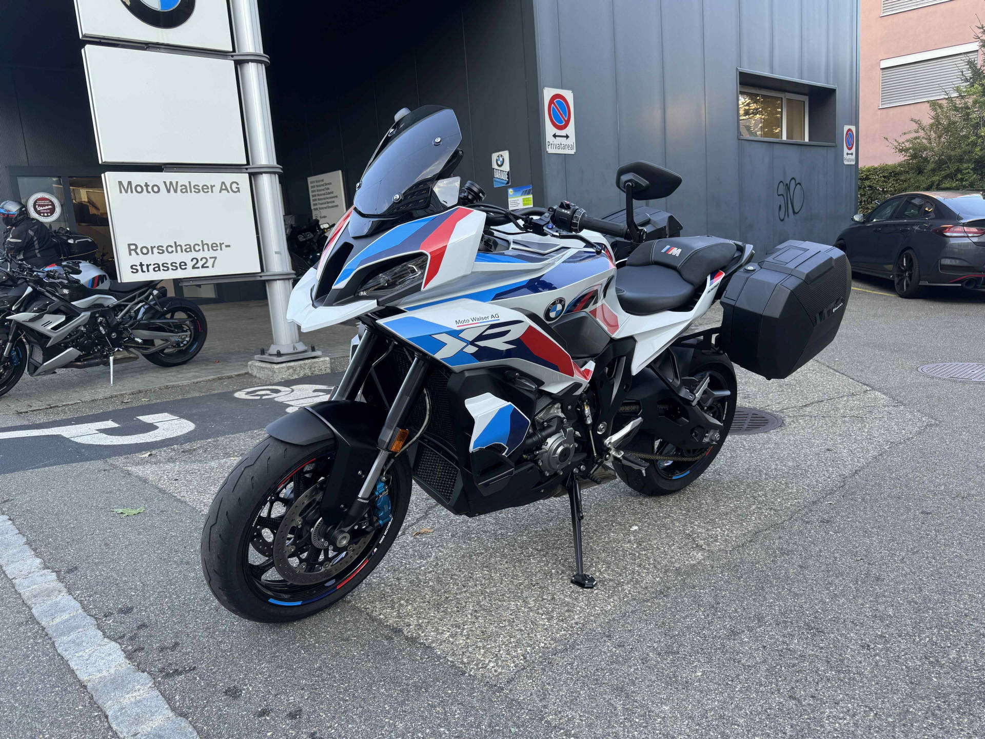 BMW M 1000 XR-image-0