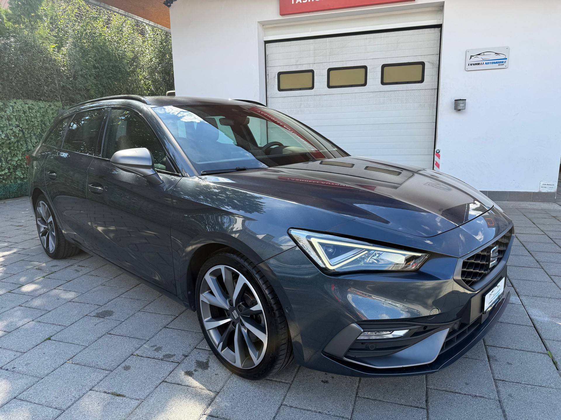 SEAT Leon ST 1.5 eTSI mHEV DSG FR-image-10
