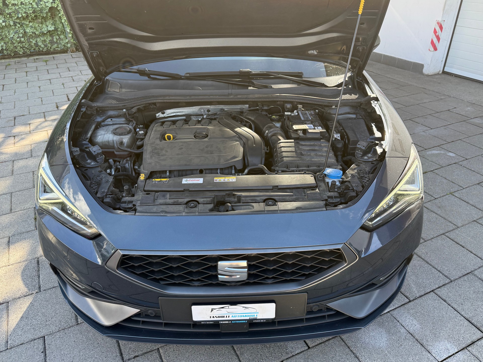 SEAT Leon ST 1.5 eTSI mHEV DSG FR-image-24