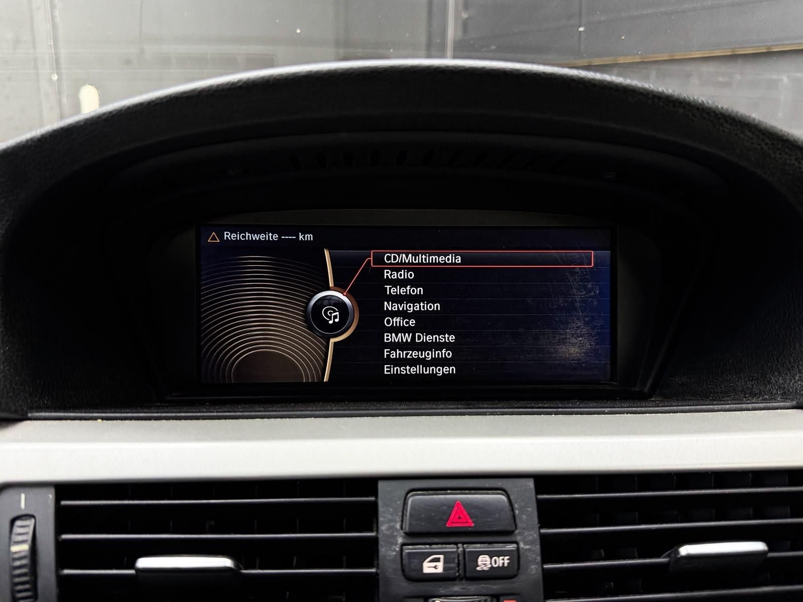 BMW 325i xDrive Touring Steptronic-image-11