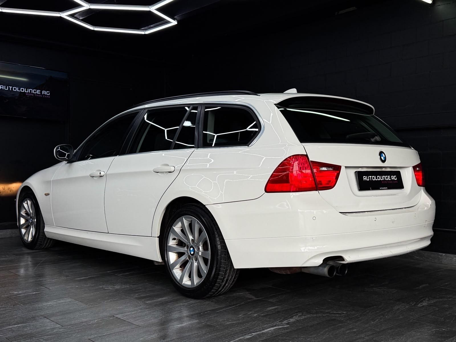 BMW 325i xDrive Touring Steptronic-image-4
