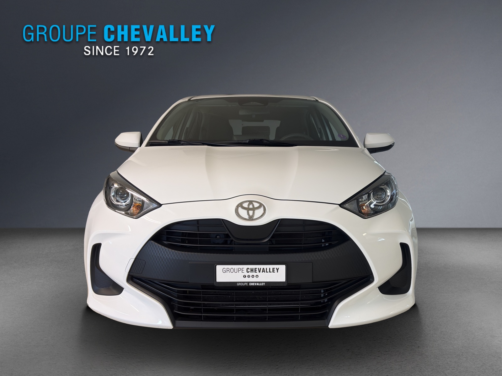 TOYOTA Yaris 1.5 Comfort e-CVT-showroom-element-1