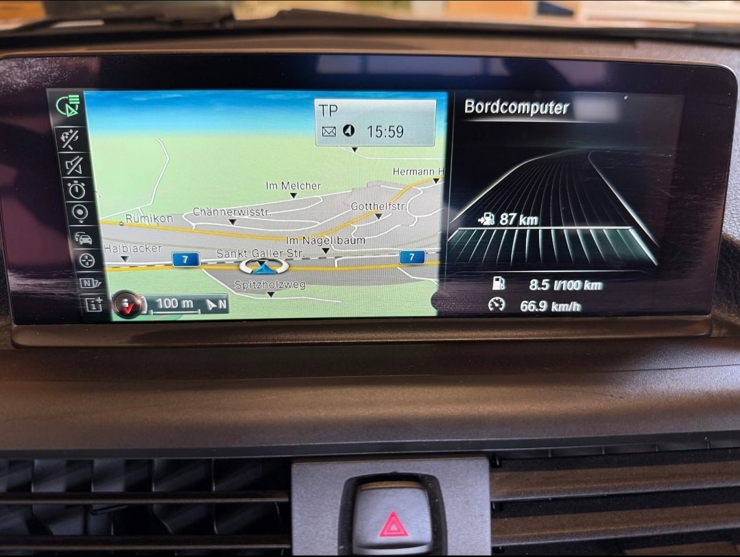 BMW M235i xDrive Steptronic-image-13
