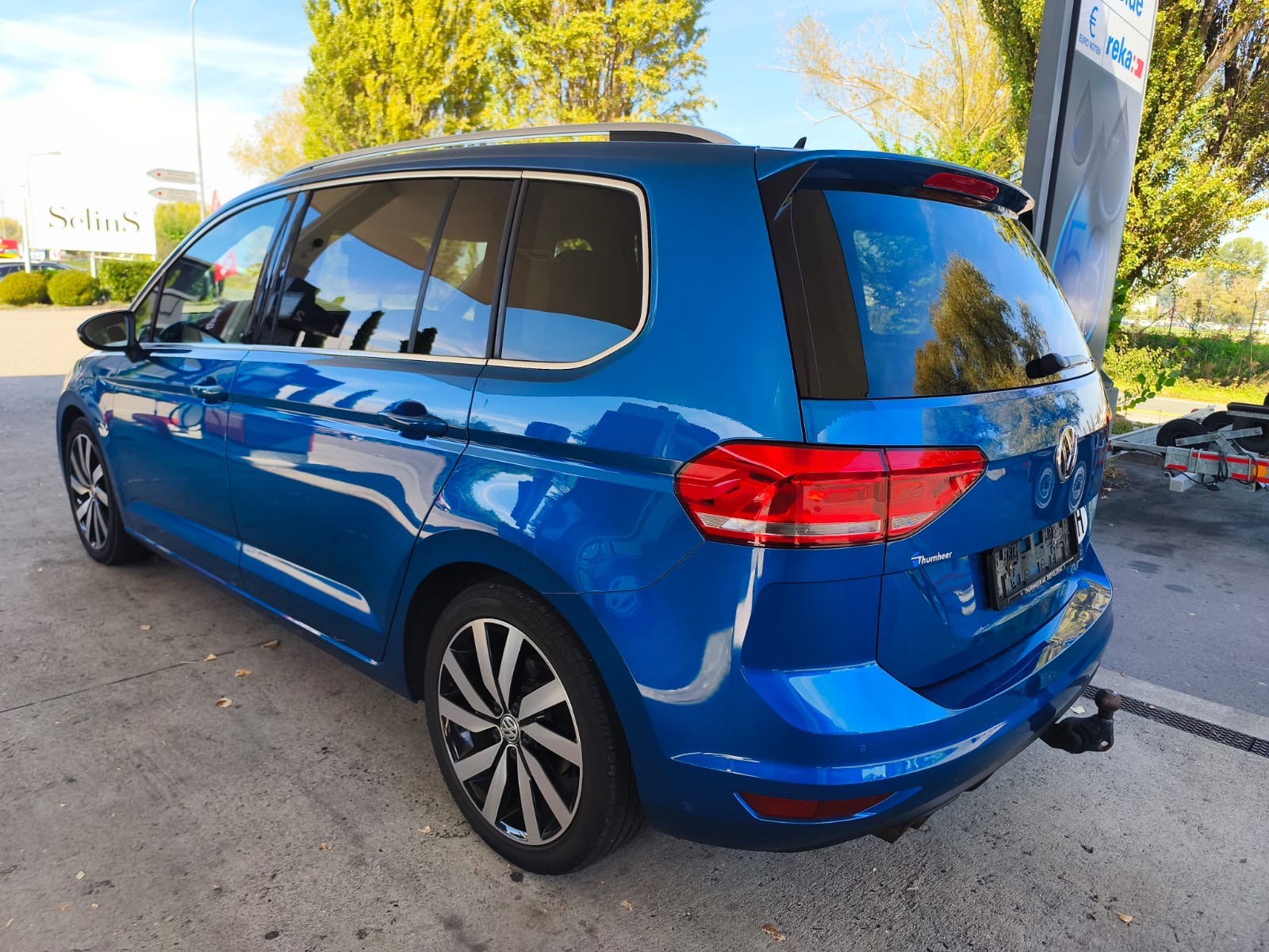 VW Touran 2.0 TDI BlueMotion Technology Highline-showroom-element-3