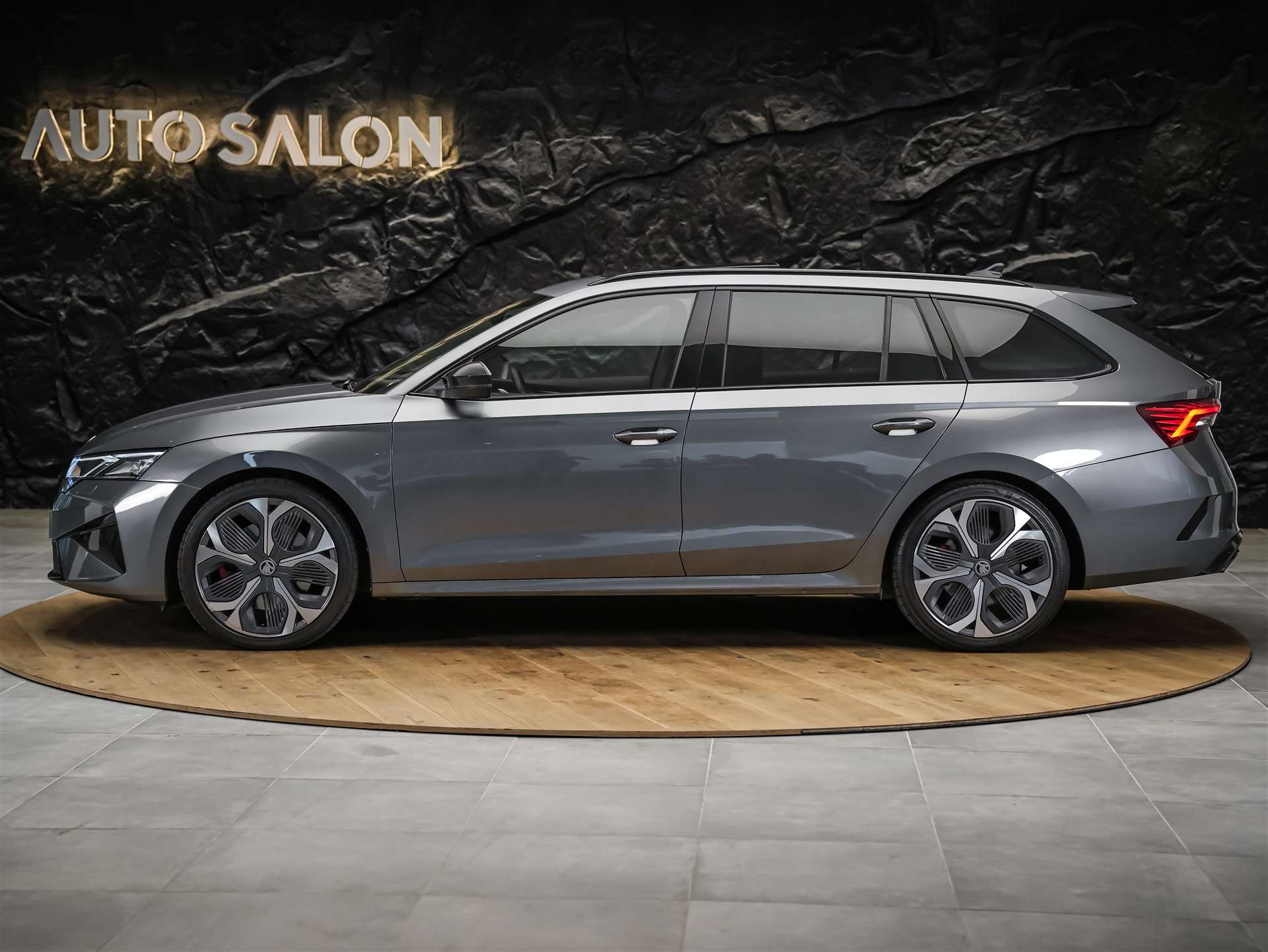 SKODA Octavia Combi 2.0 TSI DSG RS *Facelift*Werksgarantie*Panorama*Head-Up*-showroom-element-2