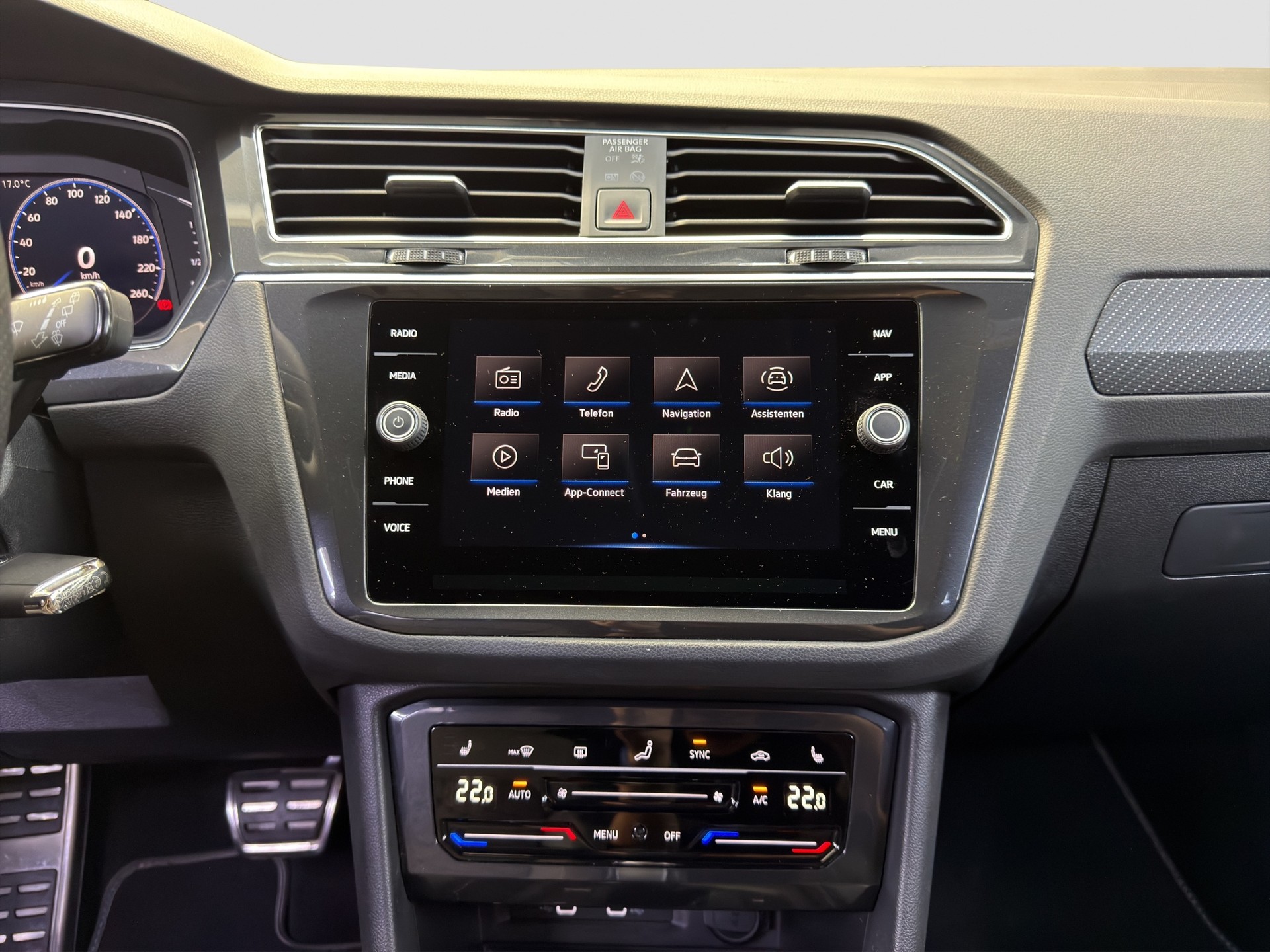 VW Tiguan 2.0TSI R-Line 4Motion DSG-image-15