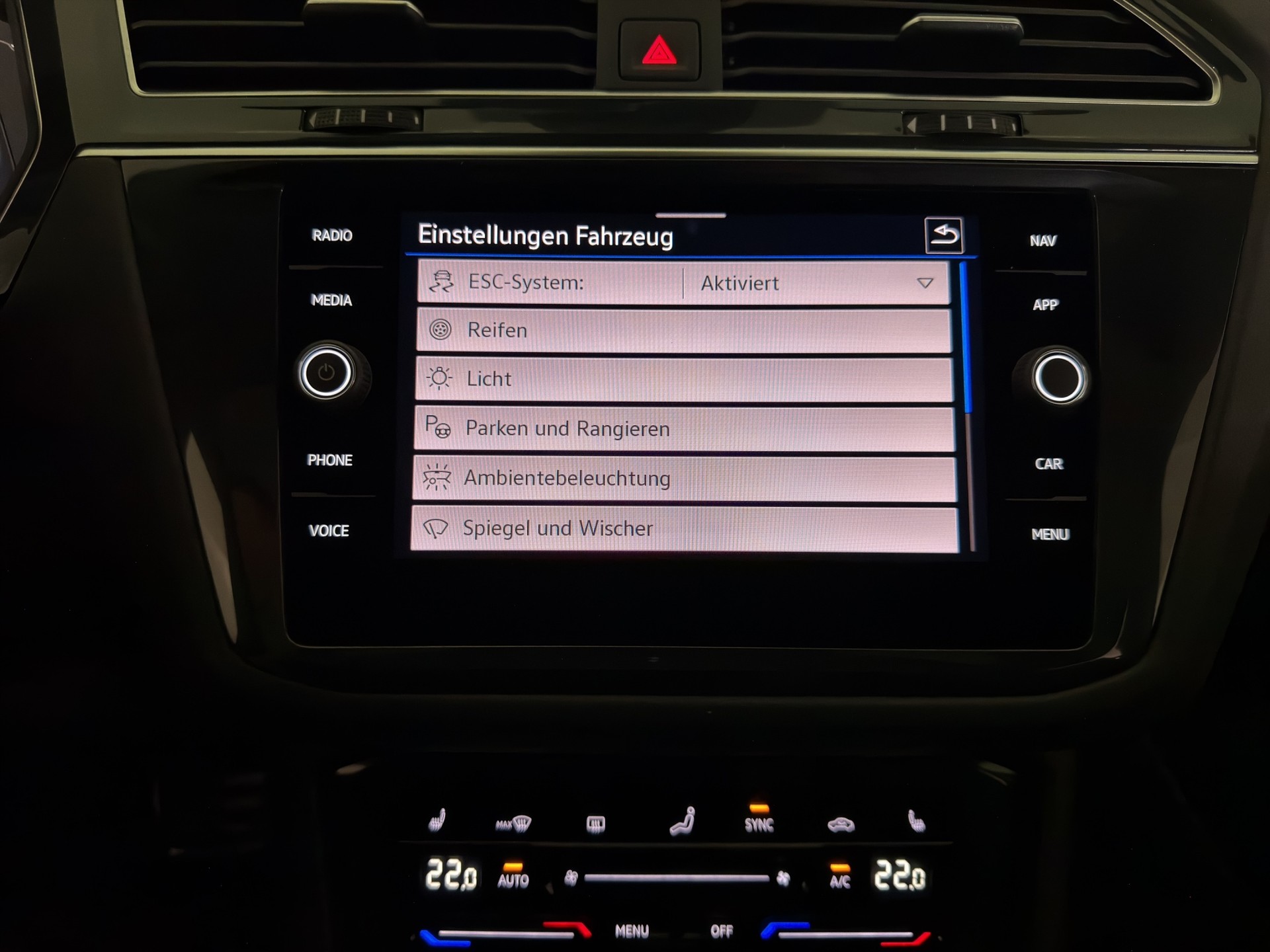 VW Tiguan 2.0TSI R-Line 4Motion DSG-image-22