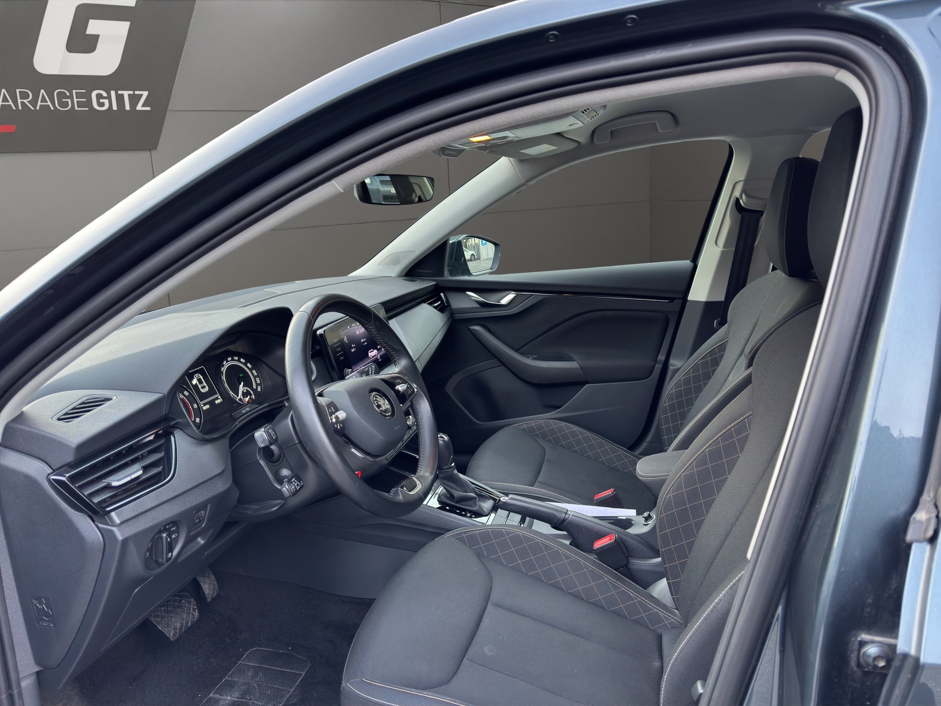 SKODA Scala 1.0 TSI Ambition DSG-image-8