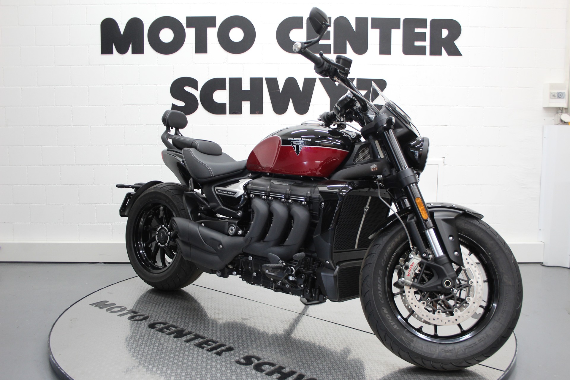 TRIUMPH Rocket 3 Storm GT-image-1