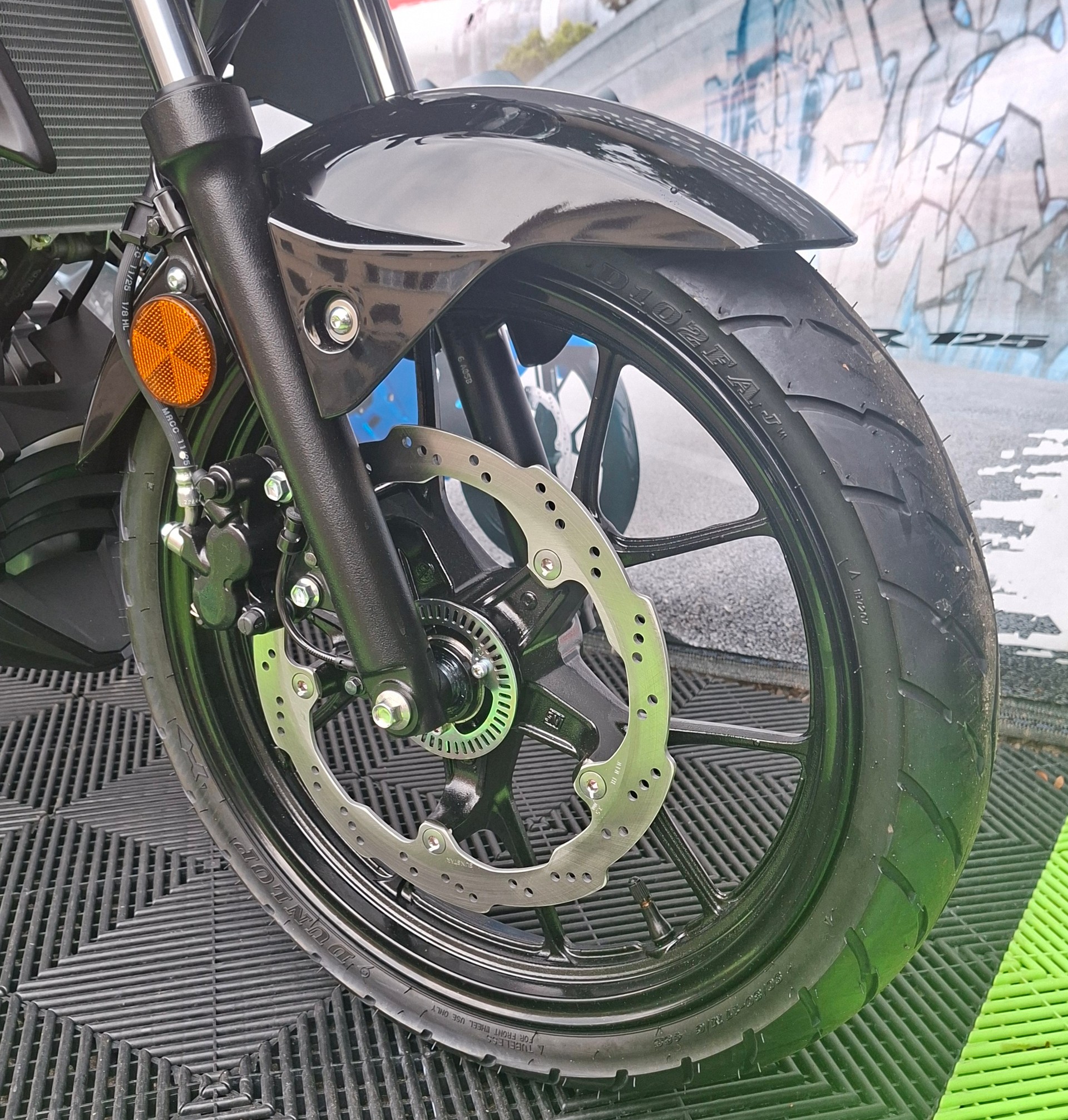 SUZUKI GSX-S 125-image-11