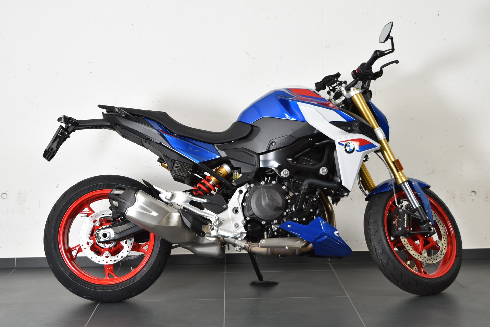 BMW F 900 R-image-3