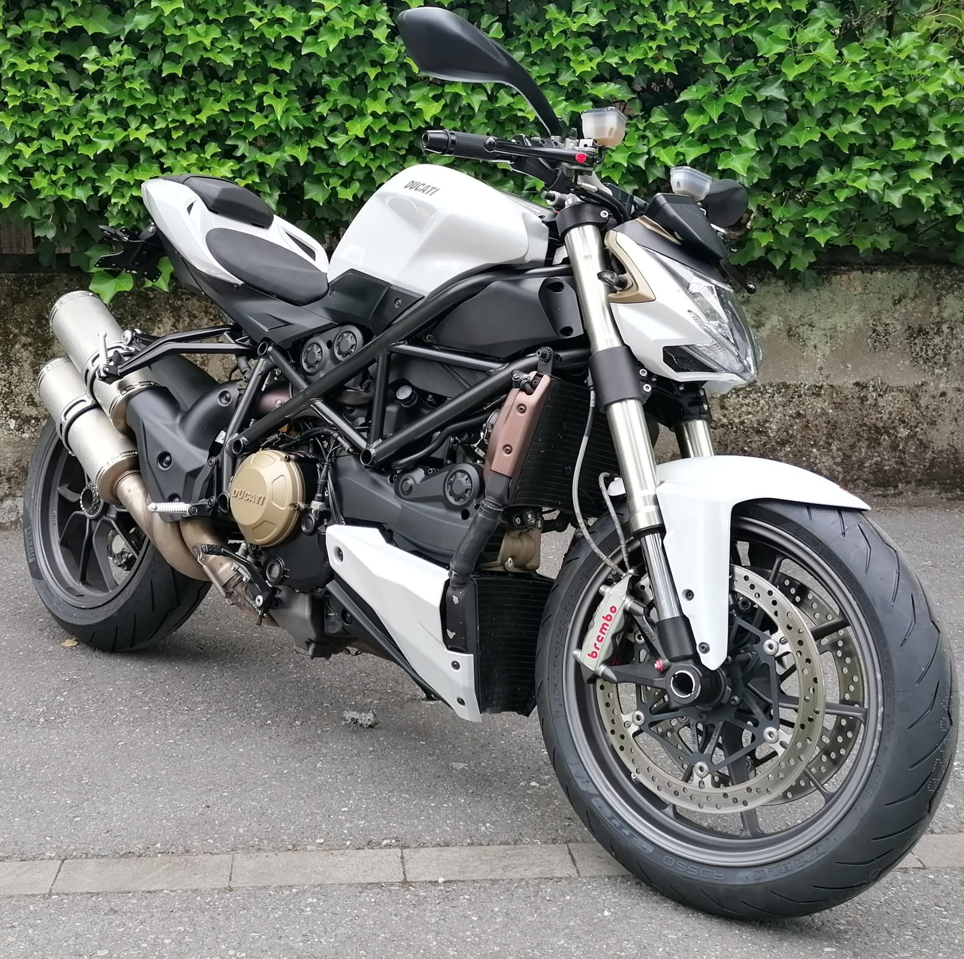 DUCATI Streetfighter 1099-image-5