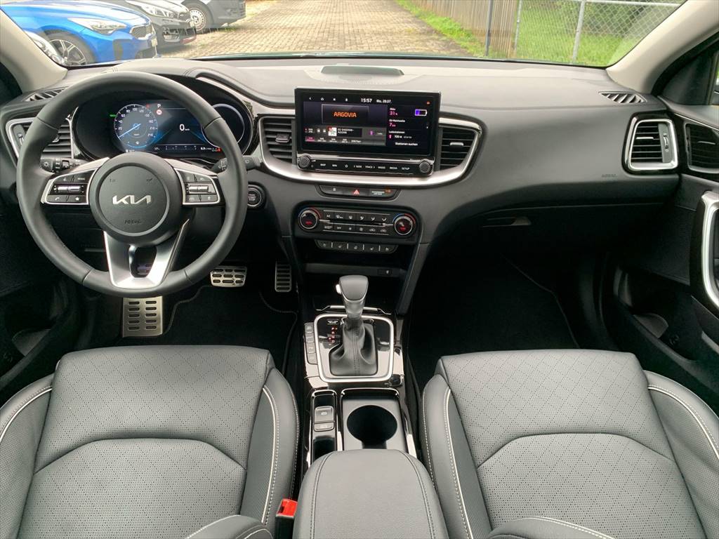 KIA XCeed 1.6 GDi Plug-in Hybrid Style-showroom-element-3