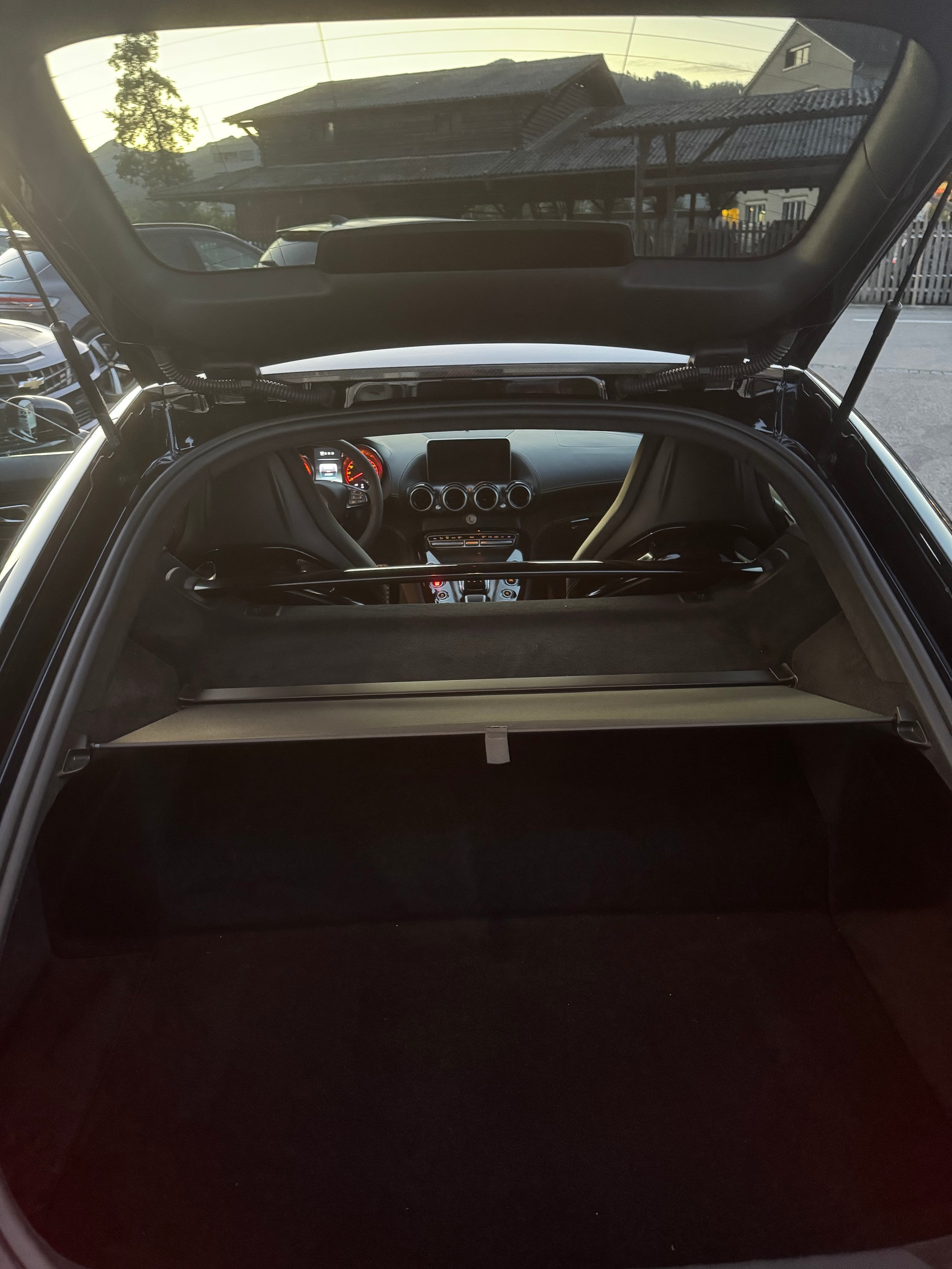 MERCEDES-BENZ AMG GT R Speedshift DCT-image-16