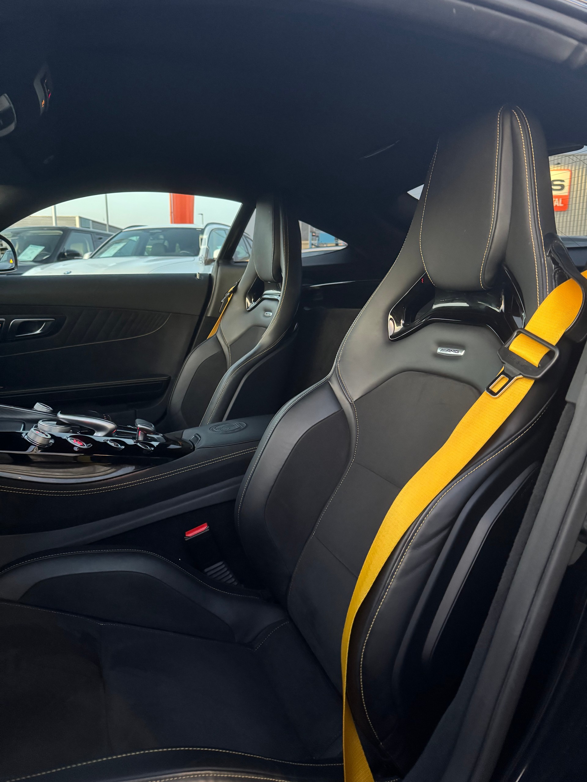 MERCEDES-BENZ AMG GT R Speedshift DCT-image-10
