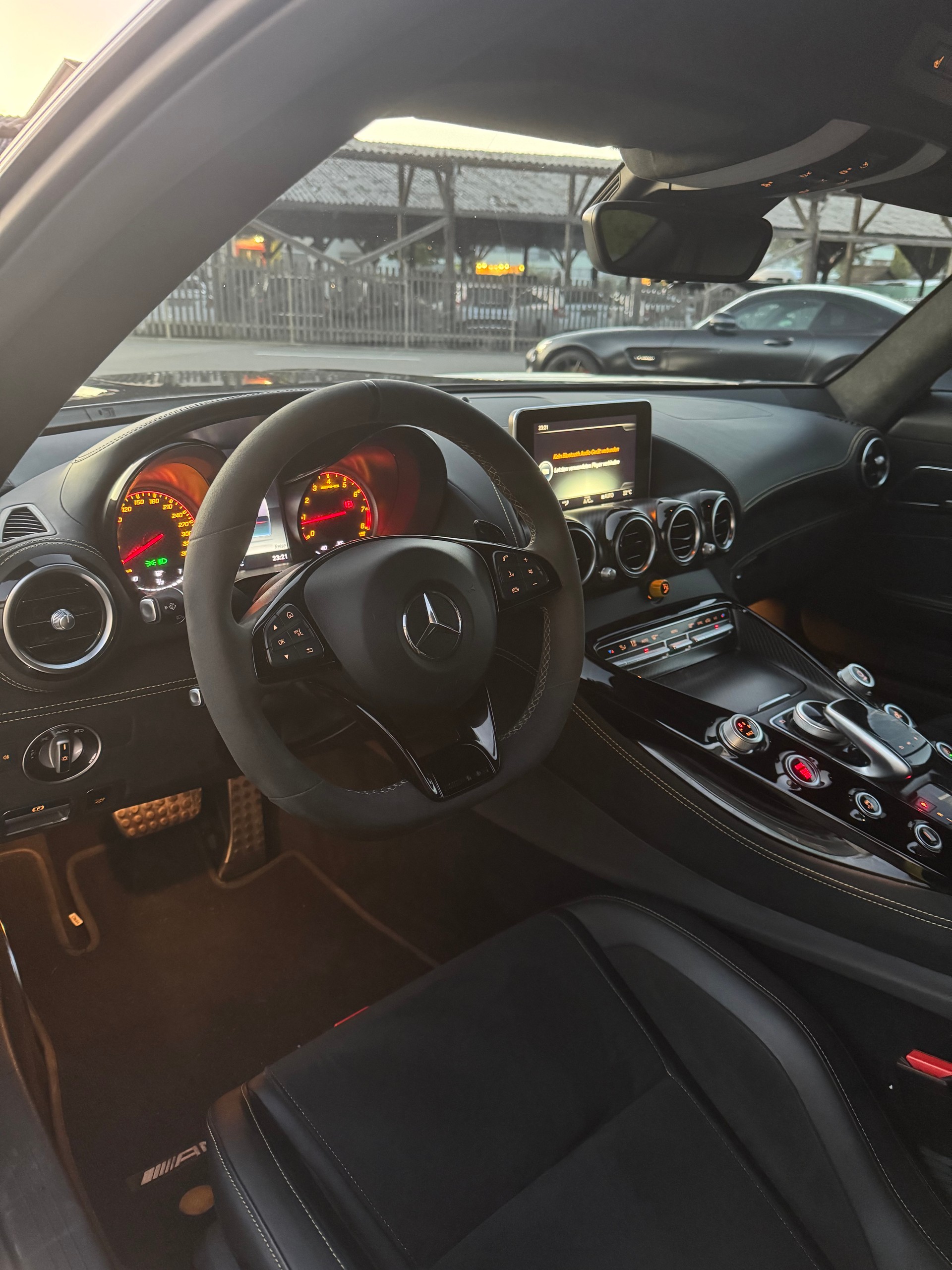 MERCEDES-BENZ AMG GT R Speedshift DCT-image-11