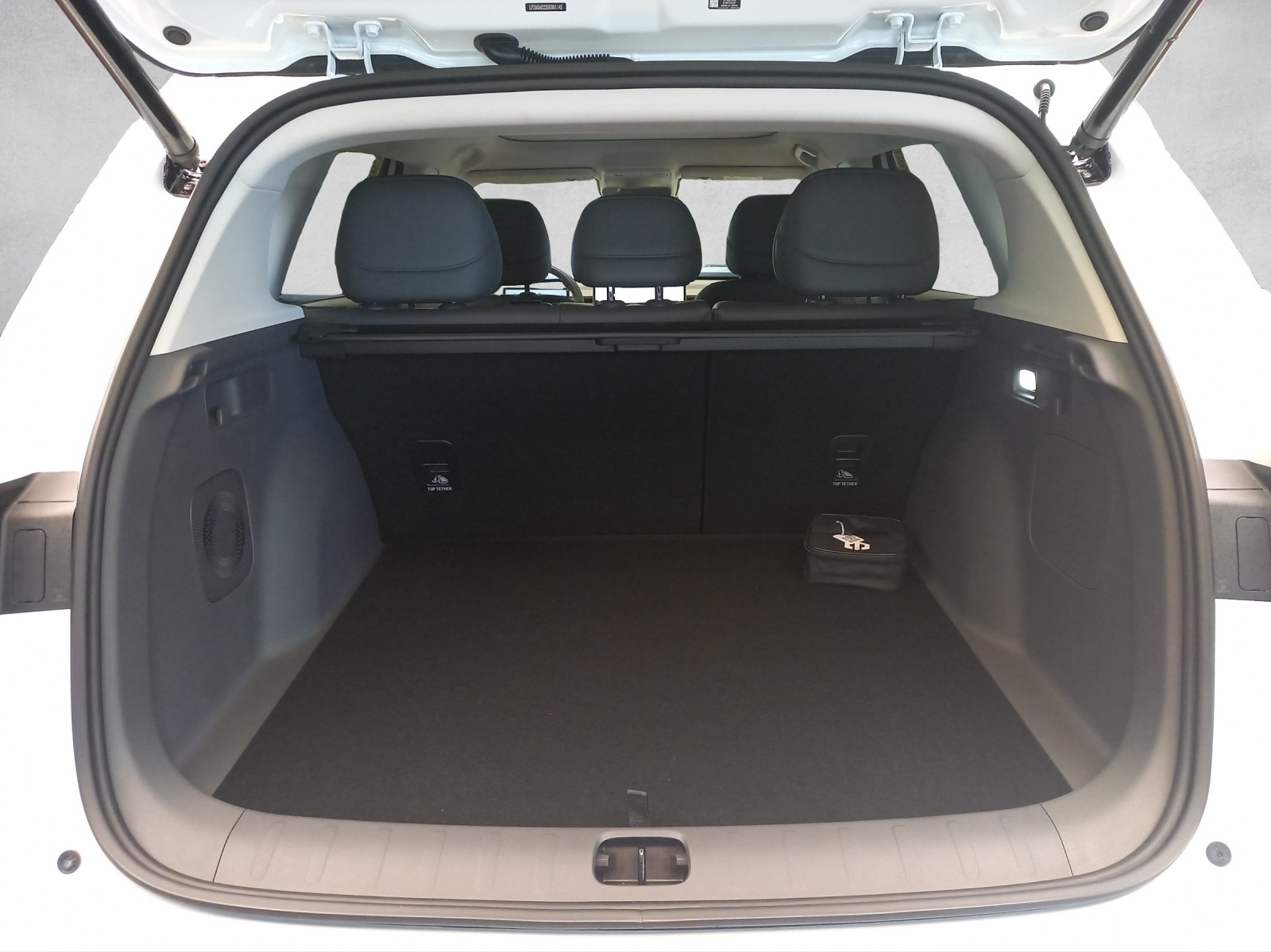LEAPMOTOR B10 Design 67.1kWh-image-13