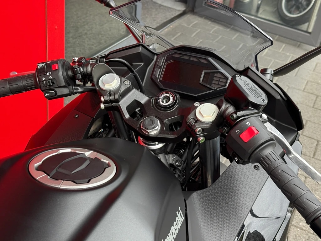 KAWASAKI Ninja 500-image-2