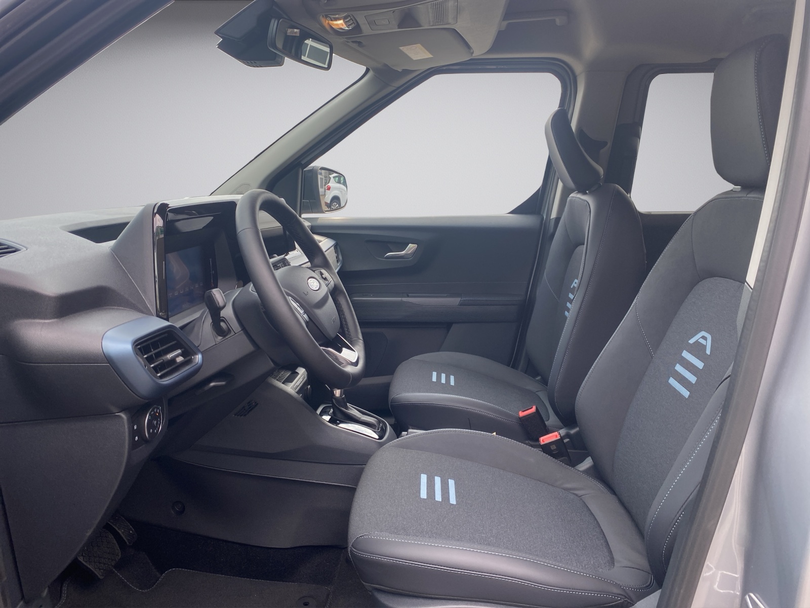 FORD Tourneo Courier 1.0 EcoBoost Active-image-8