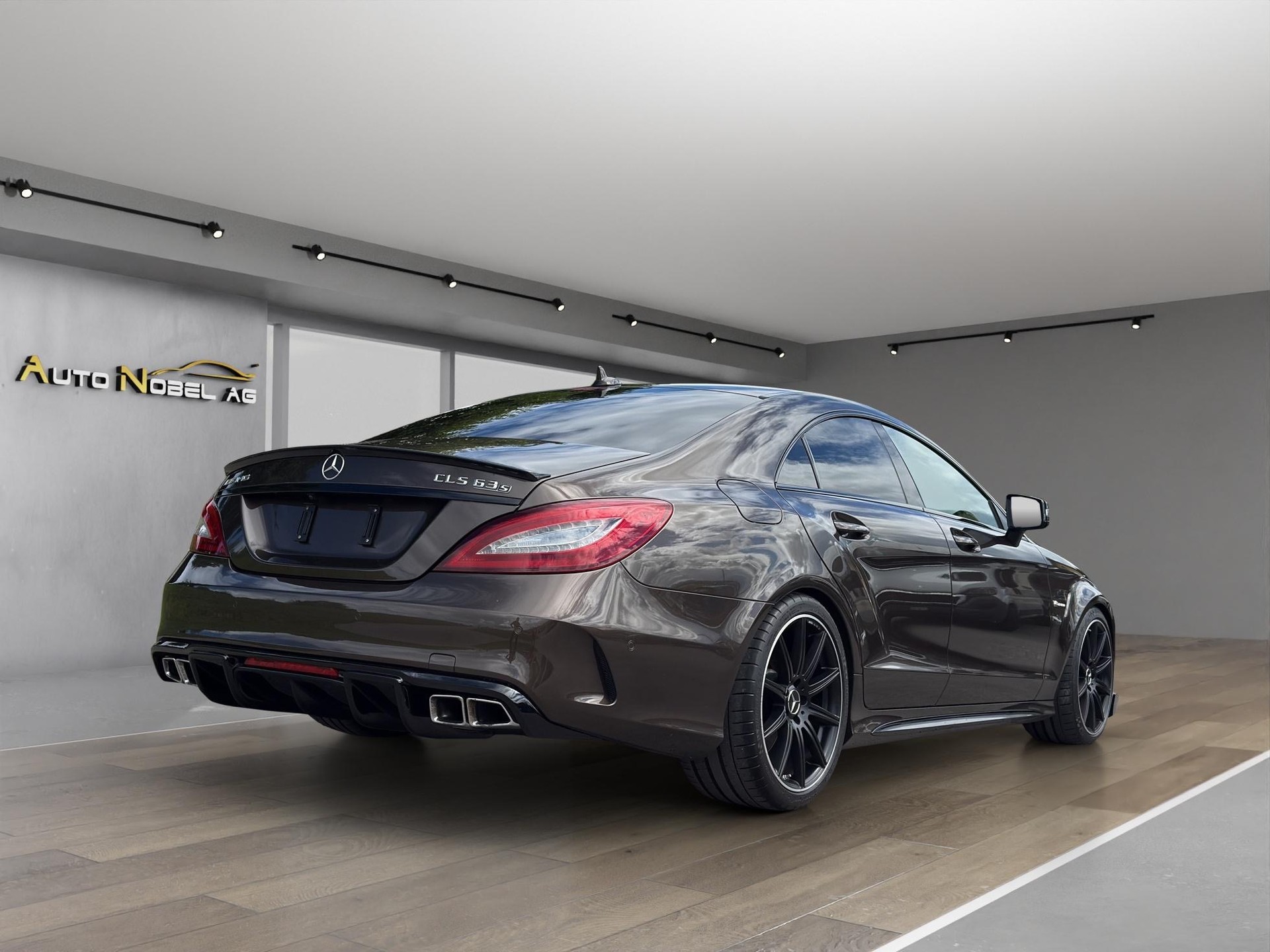 MERCEDES-BENZ CLS 63 AMG S 4Matic Speedshift MCT-image-5